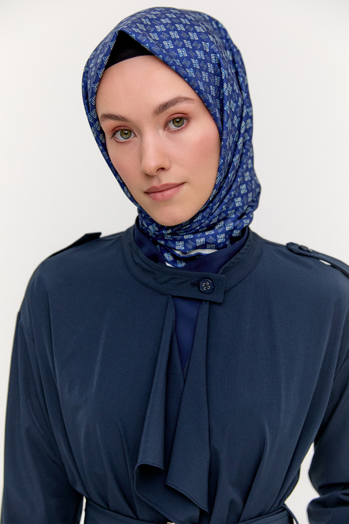 Hakim Yakalı Kemerli Pardesü, Tesettür Giyim