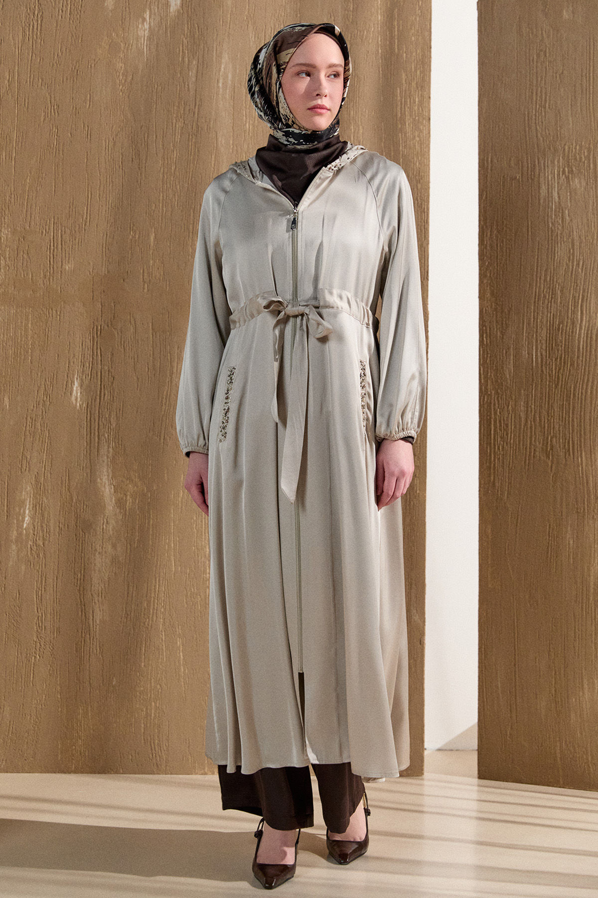 Taş İşlemeli Saten Pardesü, Tesettür Giyim