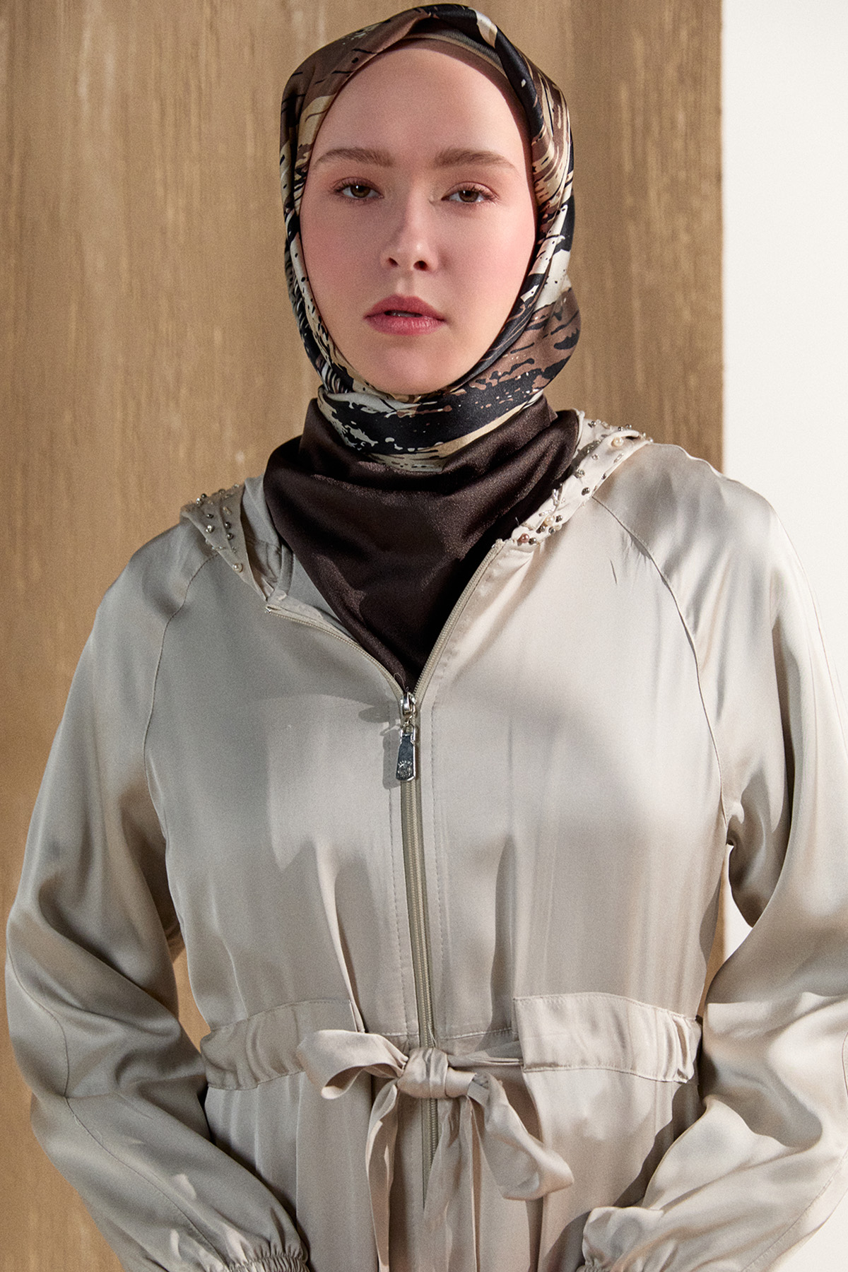 Taş İşlemeli Saten Pardesü, Tesettür Giyim