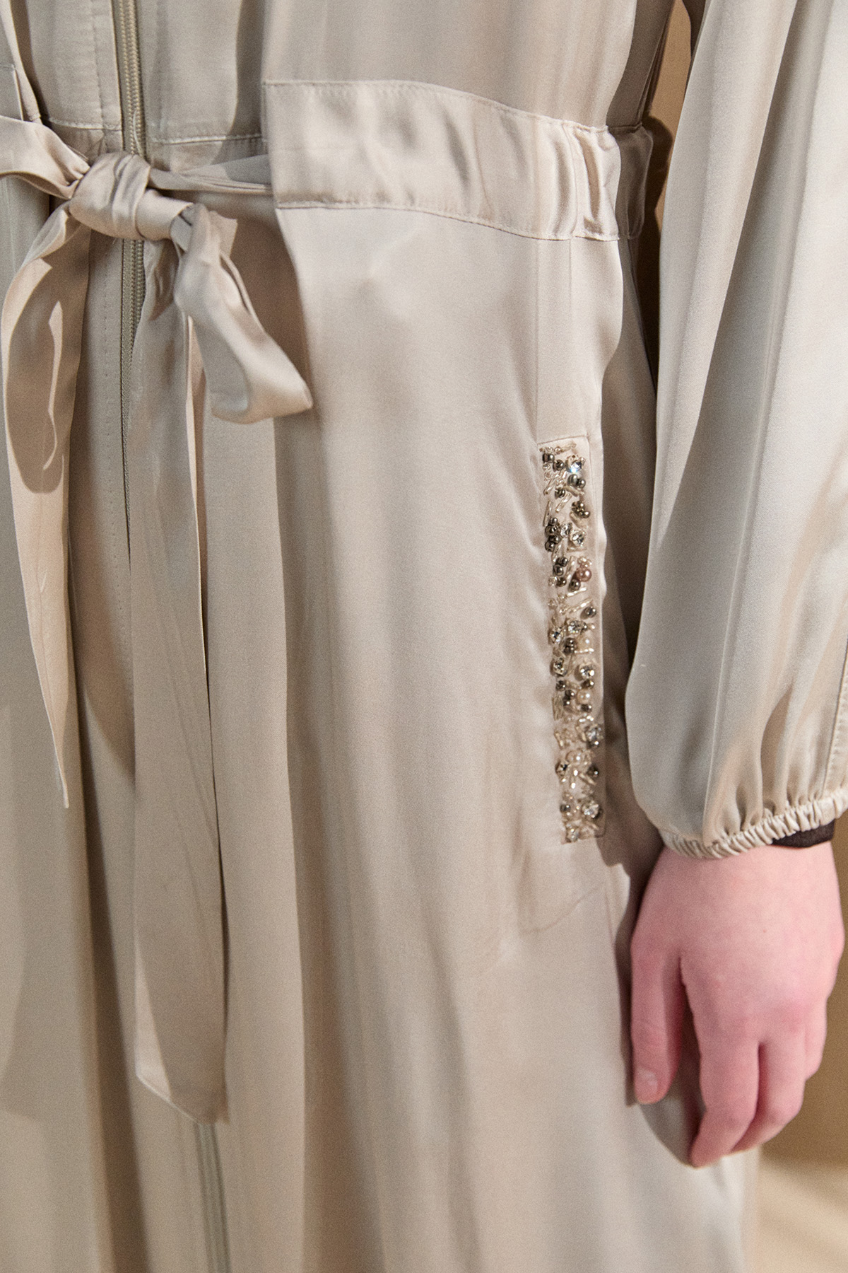 Taş İşlemeli Saten Pardesü, Tesettür Giyim