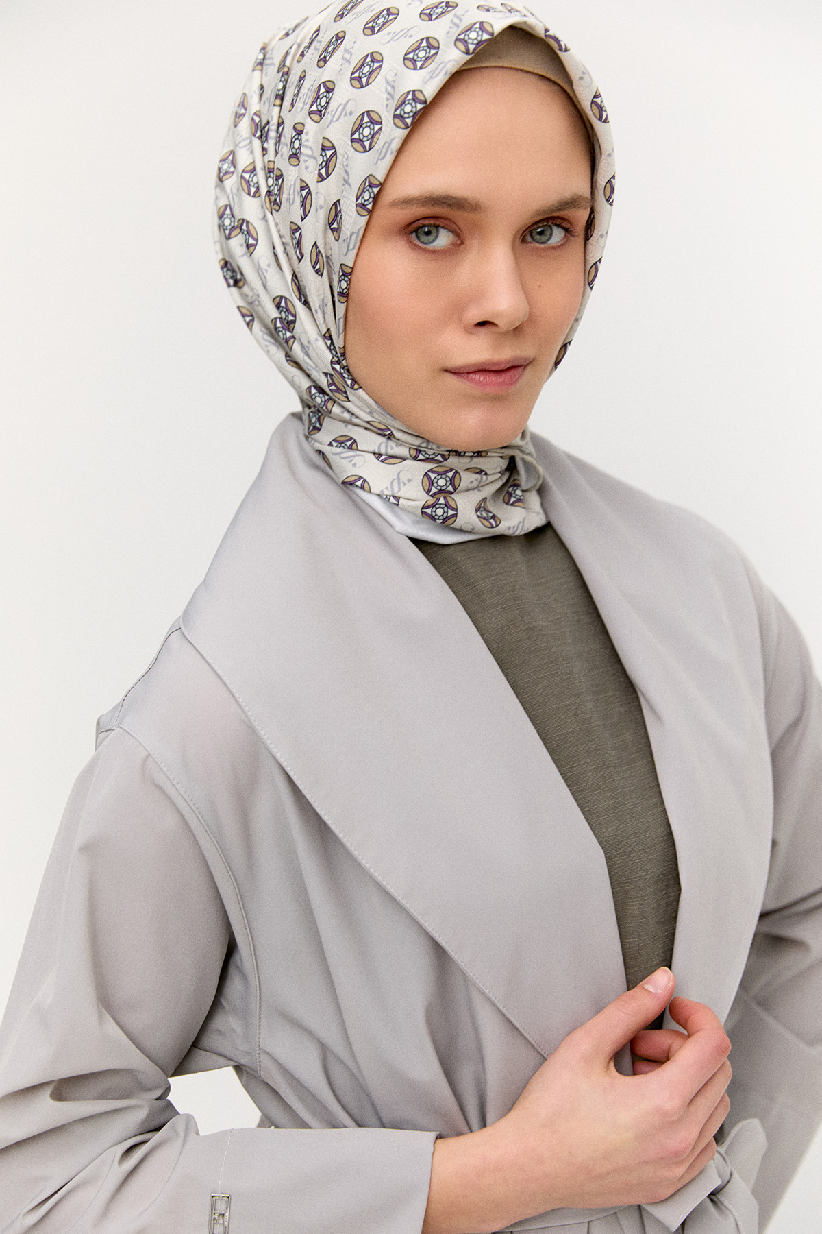 Şal Yakalı Kuşaklı Pardesü, Tesettür Giyim