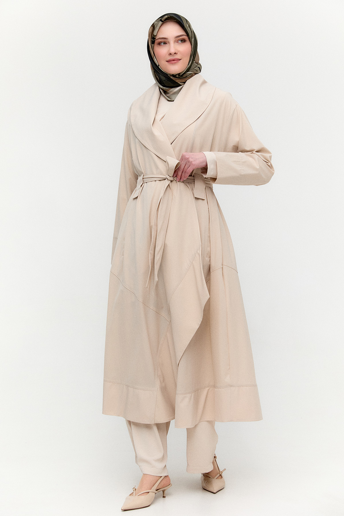 Şal Yakalı Kuşaklı Pardesü, Tesettür Giyim