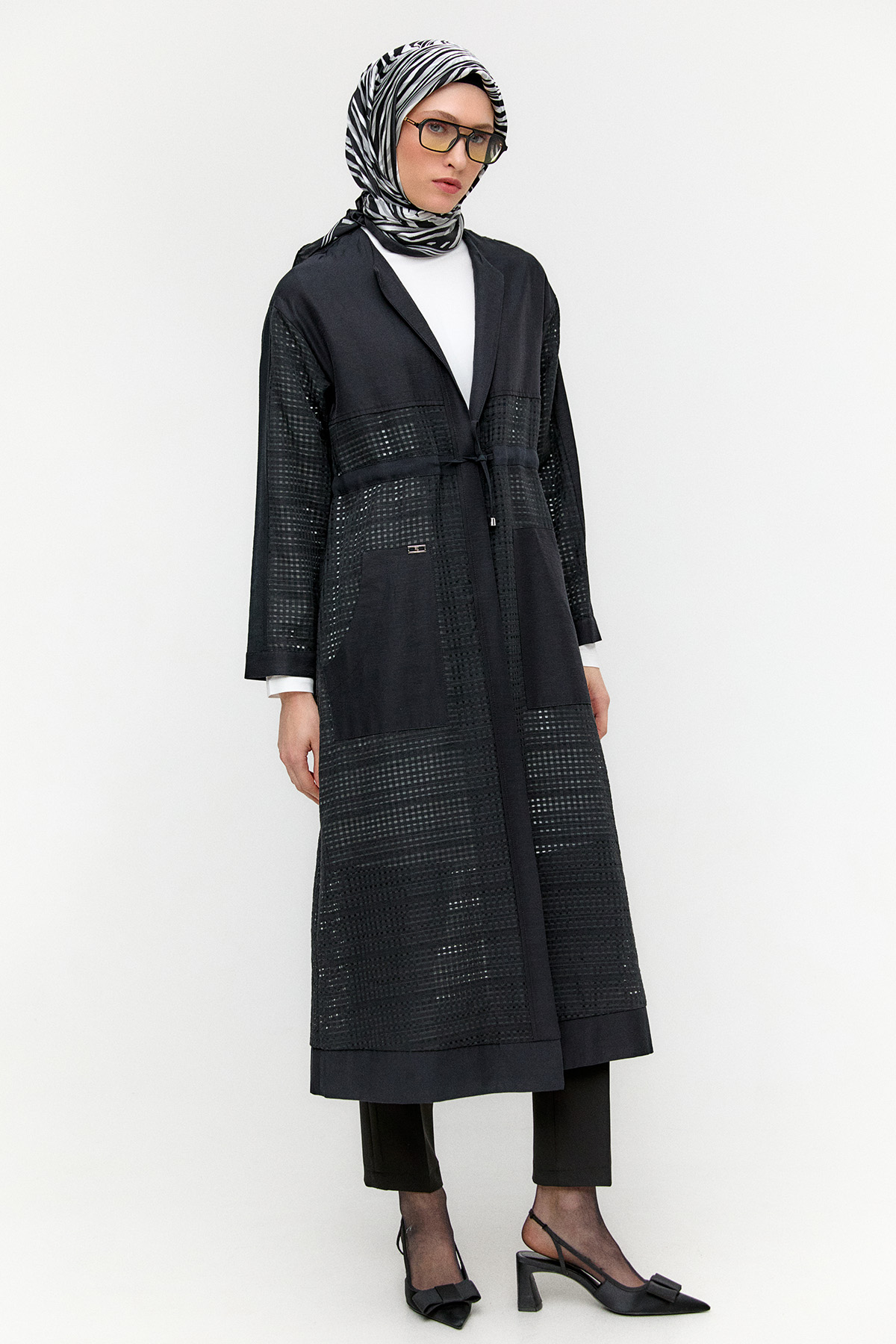 Kuşaklı File Kombinli Pardesü, Tesettür Giyim