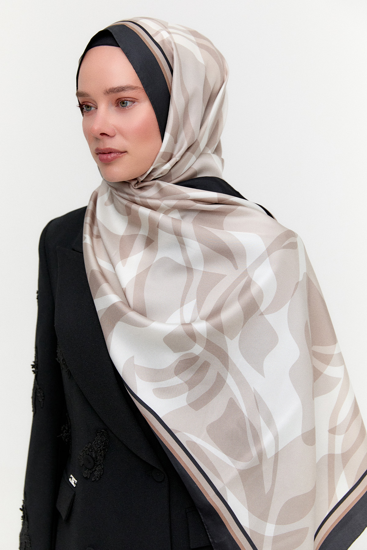 Oval Desenli Twill İpek Şal, Tesettür Giyim