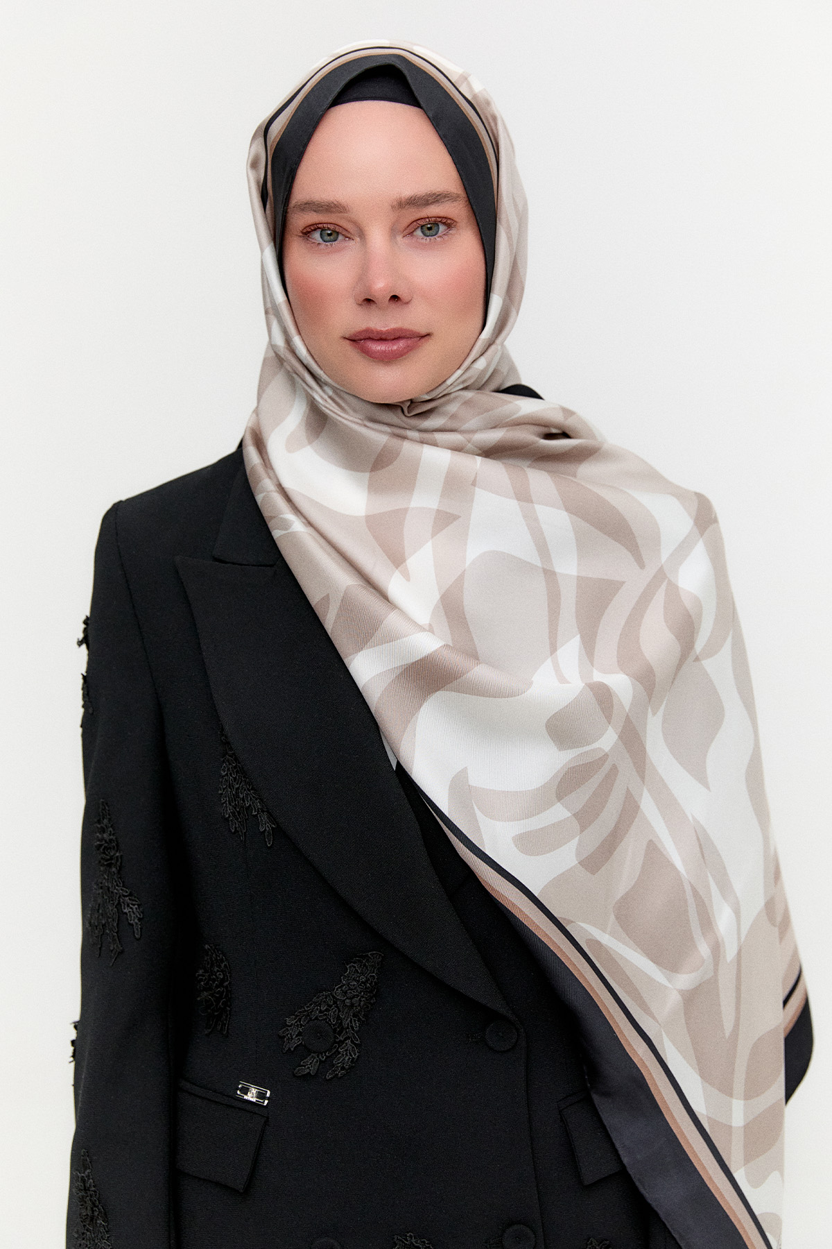 Oval Desenli Twill İpek Şal, Tesettür Giyim