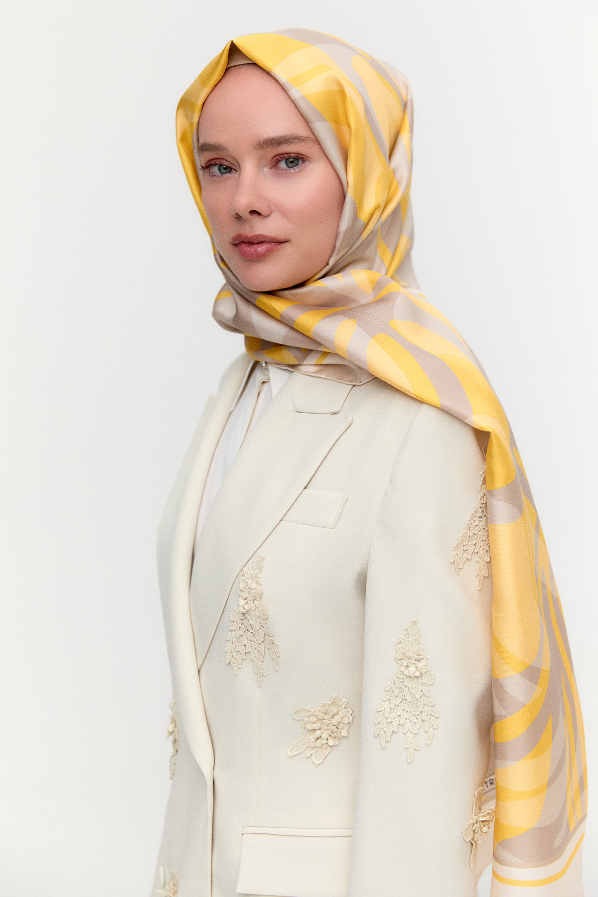 Oval Desenli Twill İpek Şal, Tesettür Giyim