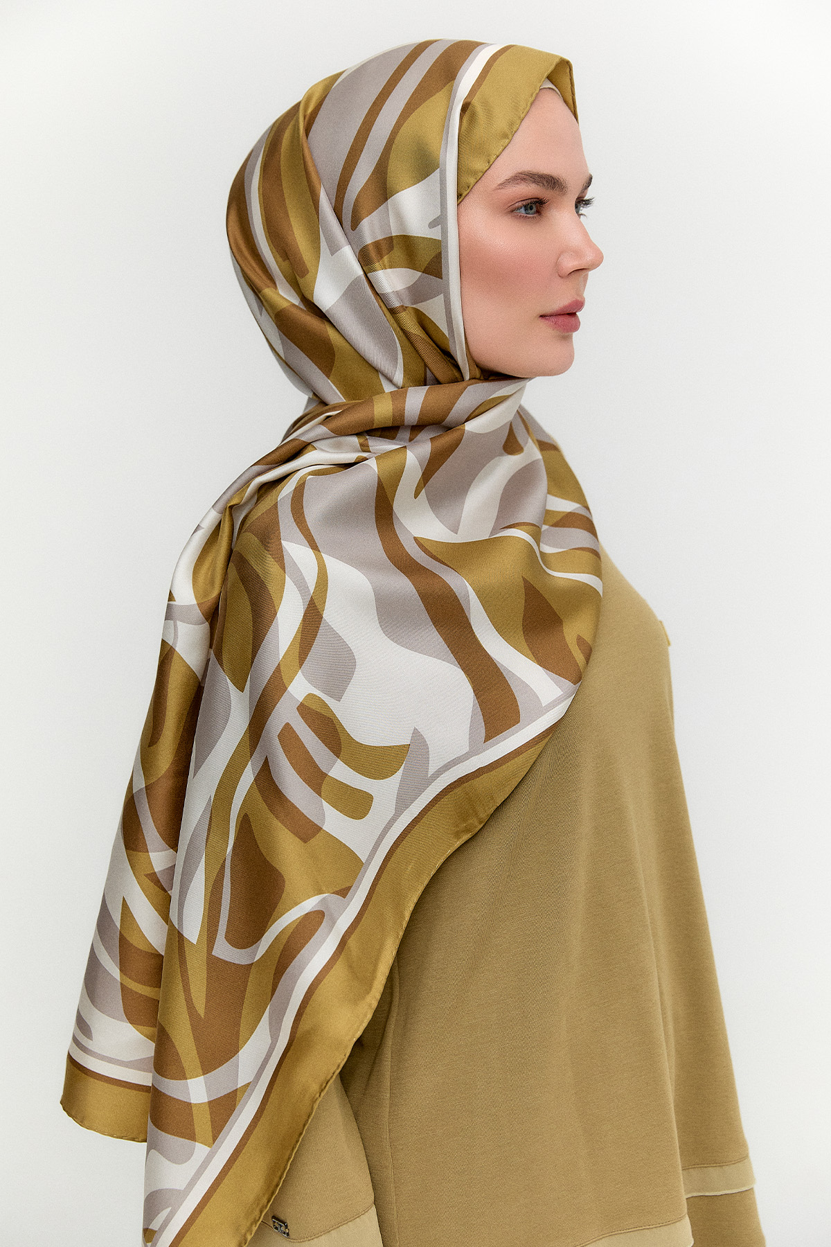 Oval Desenli Twill İpek Şal, Tesettür Giyim