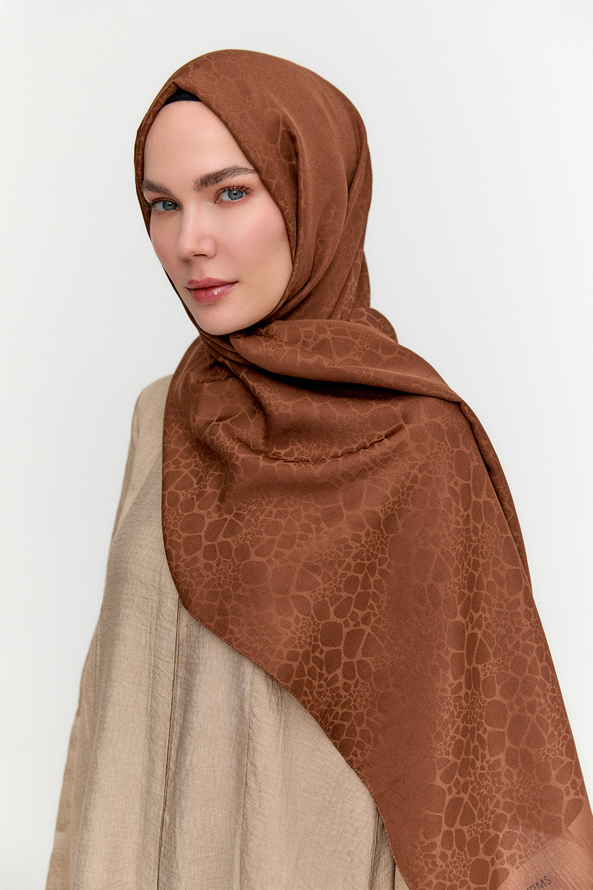 Leopar Desenli Viskon Şal, Tesettür Giyim