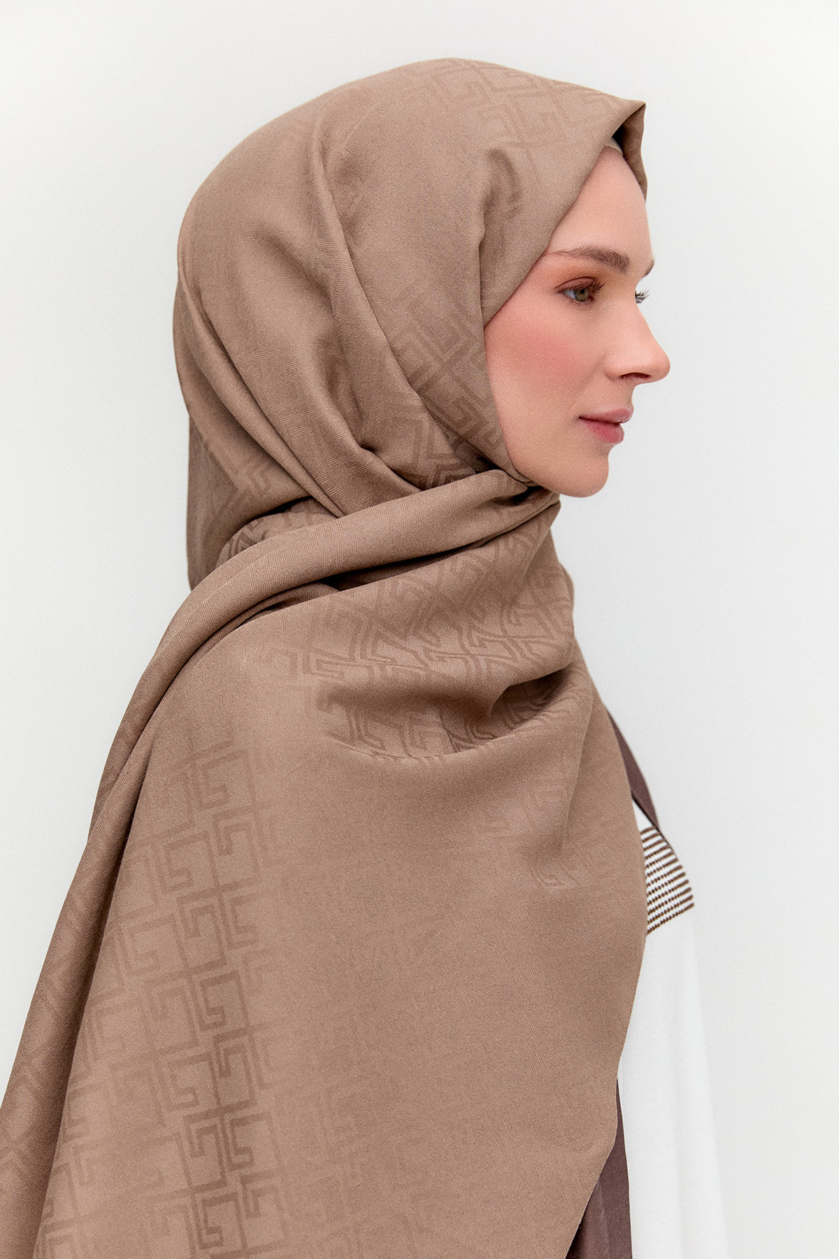 Geometriksel Jakarlı Viskon Şal, Tesettür Giyim