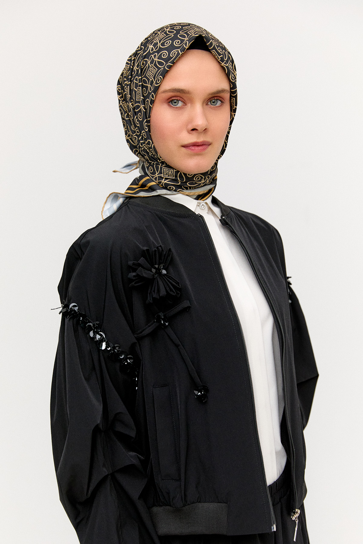 Çiçek Aplikeli Bomber Ceket, Tesettür Giyim