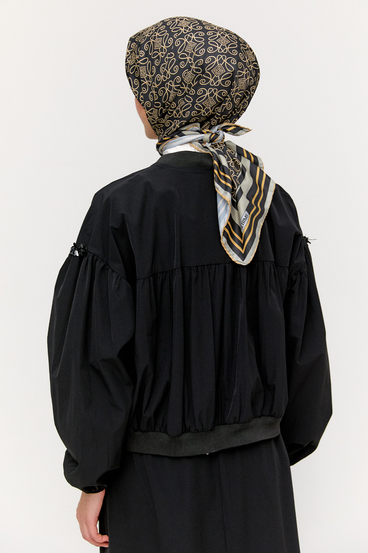 Çiçek Aplikeli Bomber Ceket, Tesettür Giyim