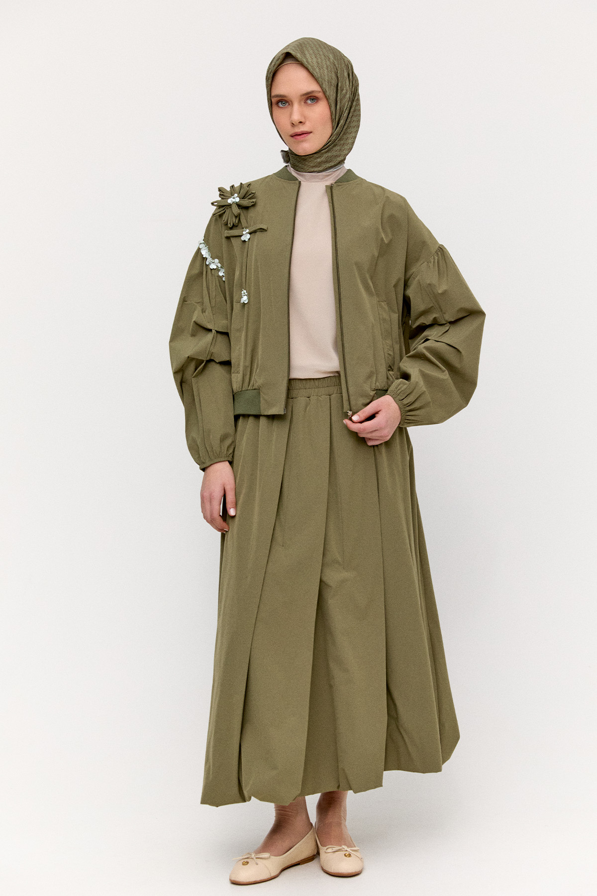 Çiçek Aplikeli Bomber Ceket, Tesettür Giyim