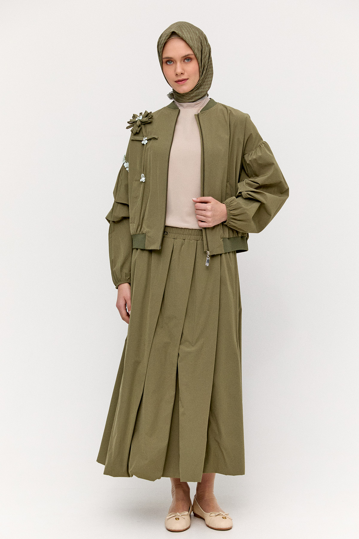 Çiçek Aplikeli Bomber Ceket, Tesettür Giyim