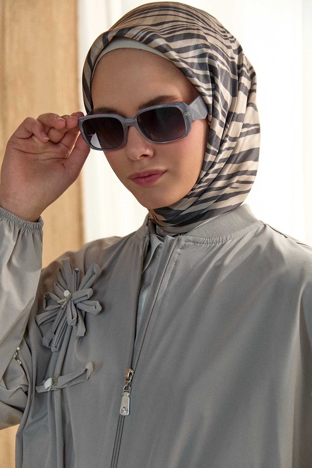 Çiçek Aplikeli Bomber Ceket, Tesettür Giyim