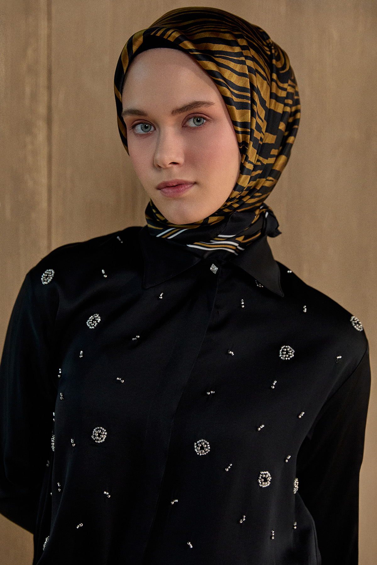 Boncuk İşlemeli İkili Saten Takım, Tesettür Giyim