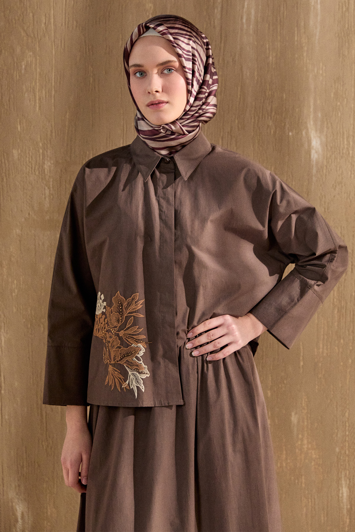 Nakış Detaylı Pamuklu Takım, Tesettür Giyim