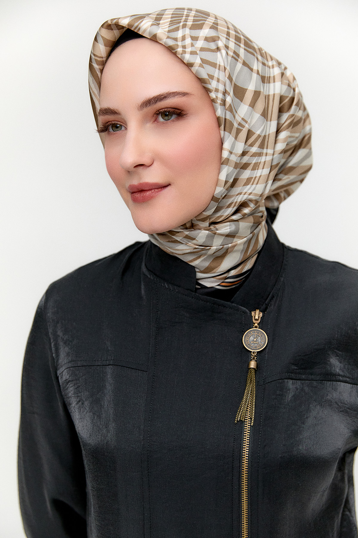 Hakim Yakalı Jakarlı İkili Takım, Tesettür Giyim