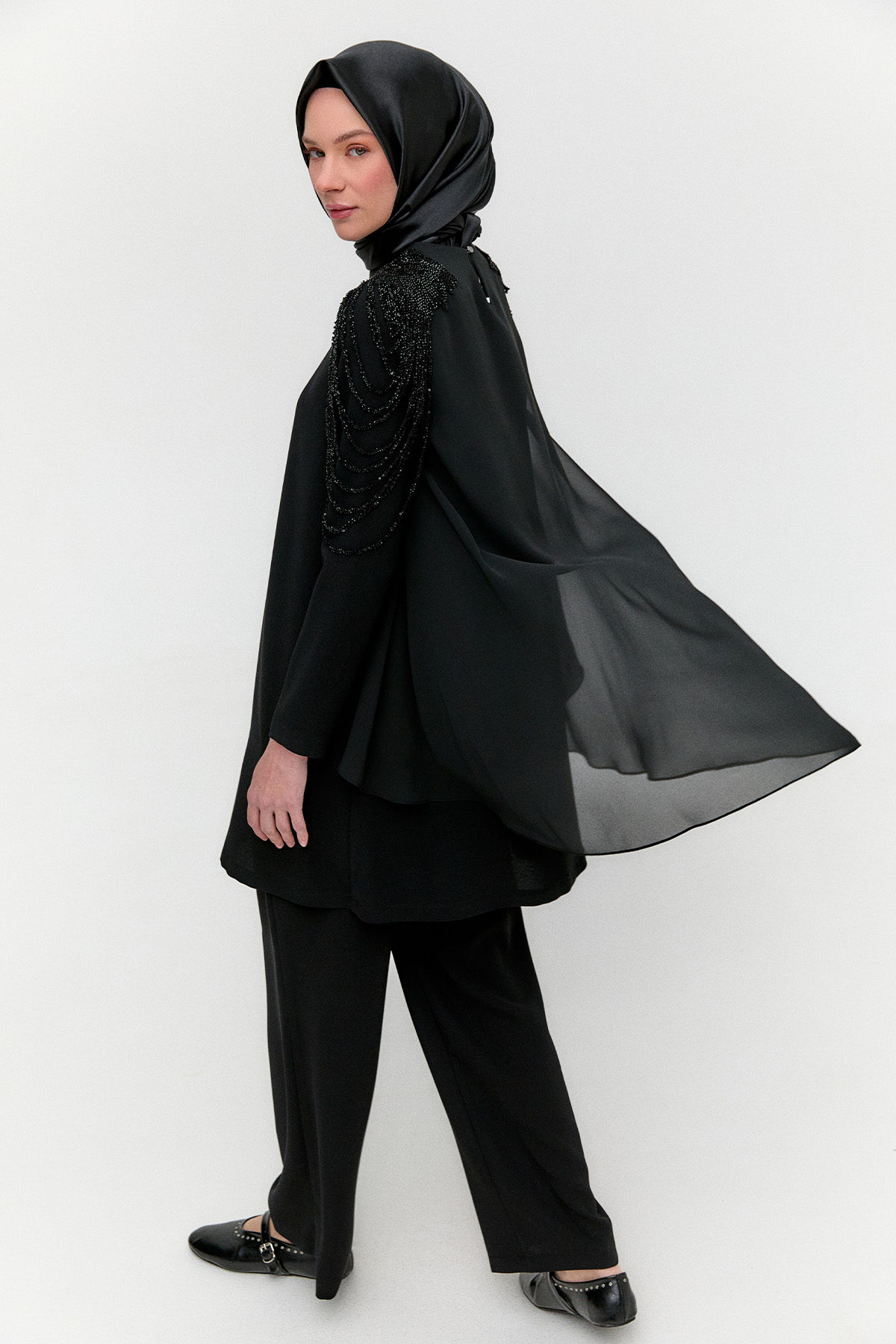 Boncuk İşlemeli Krep Takım, Tesettür Giyim