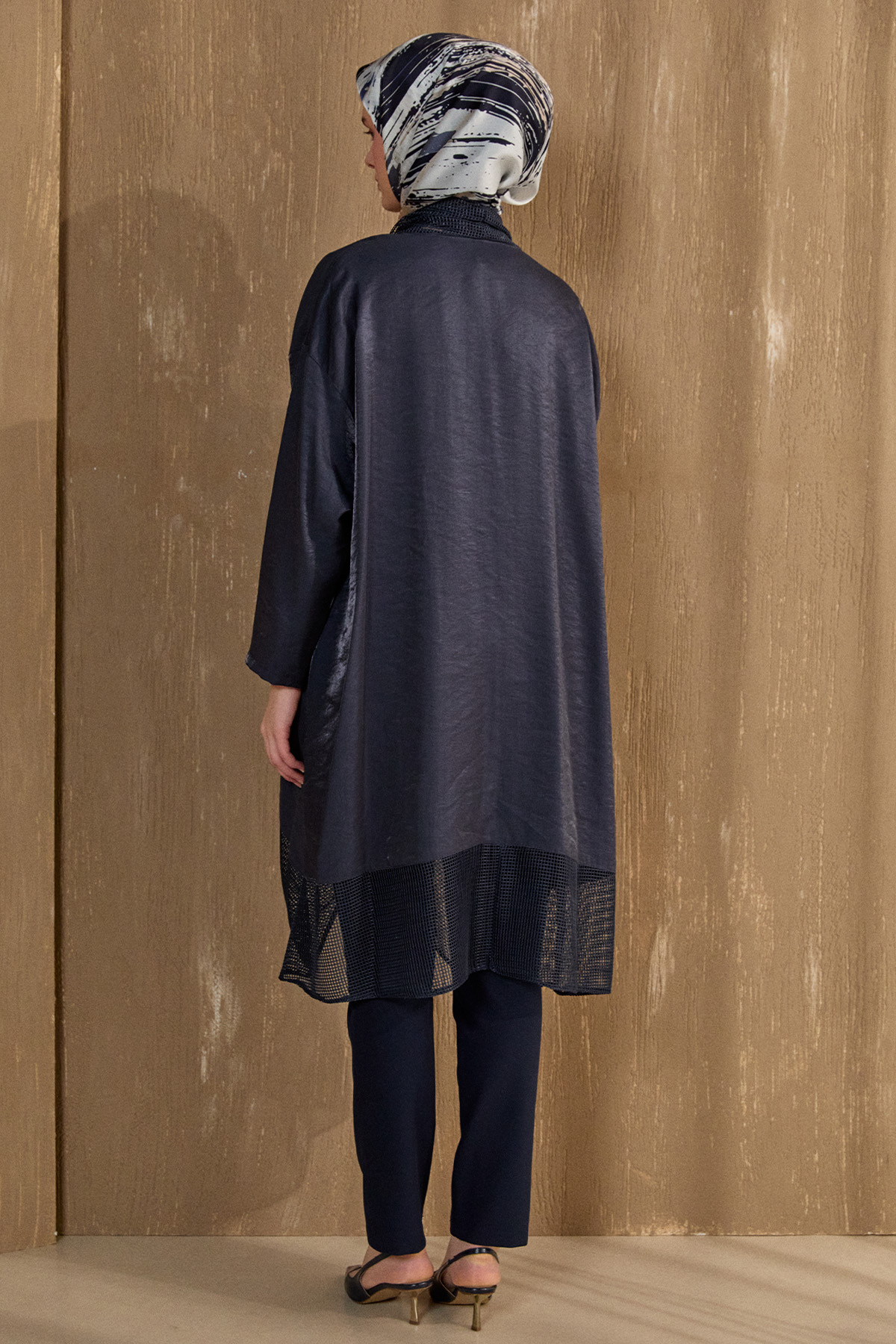 Jakarlı File Detaylı Kap, Tesettür Giyim