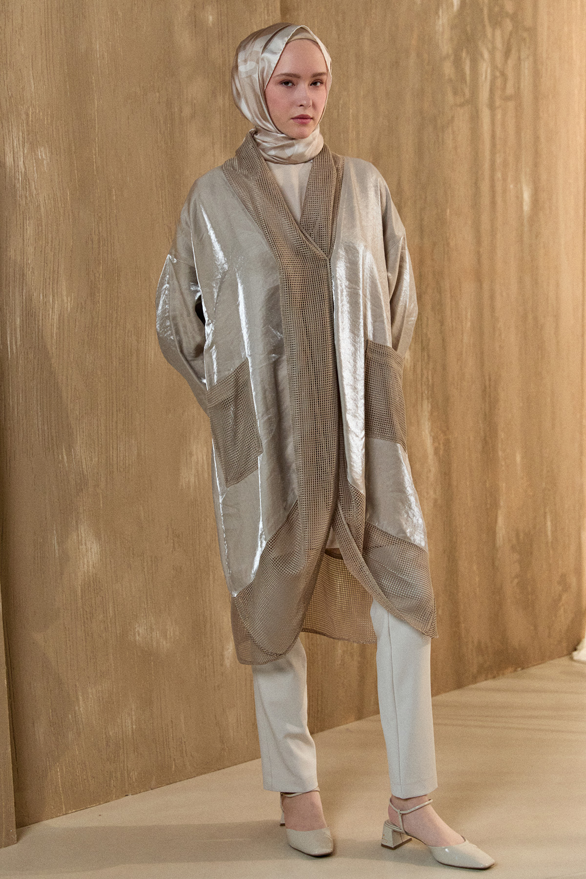 Jakarlı File Detaylı Kap, Tesettür Giyim