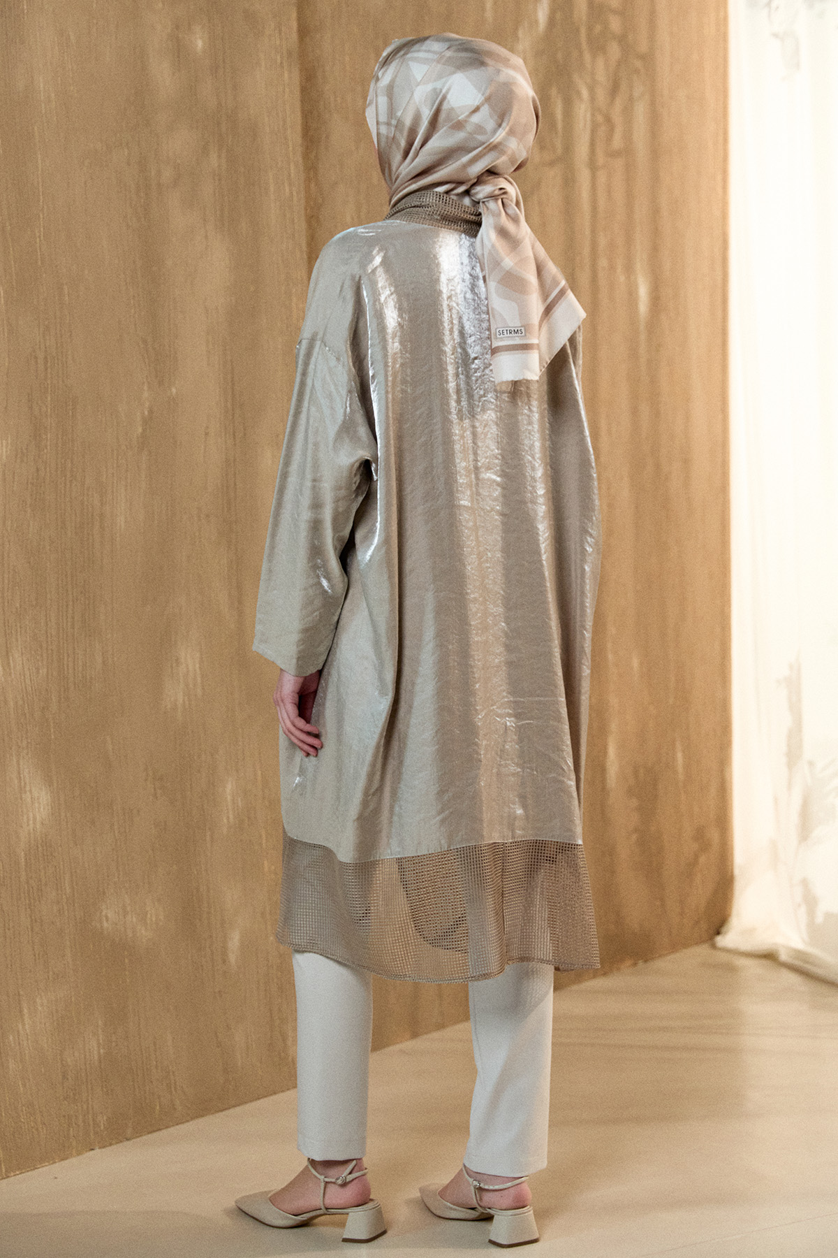 Jakarlı File Detaylı Kap, Tesettür Giyim