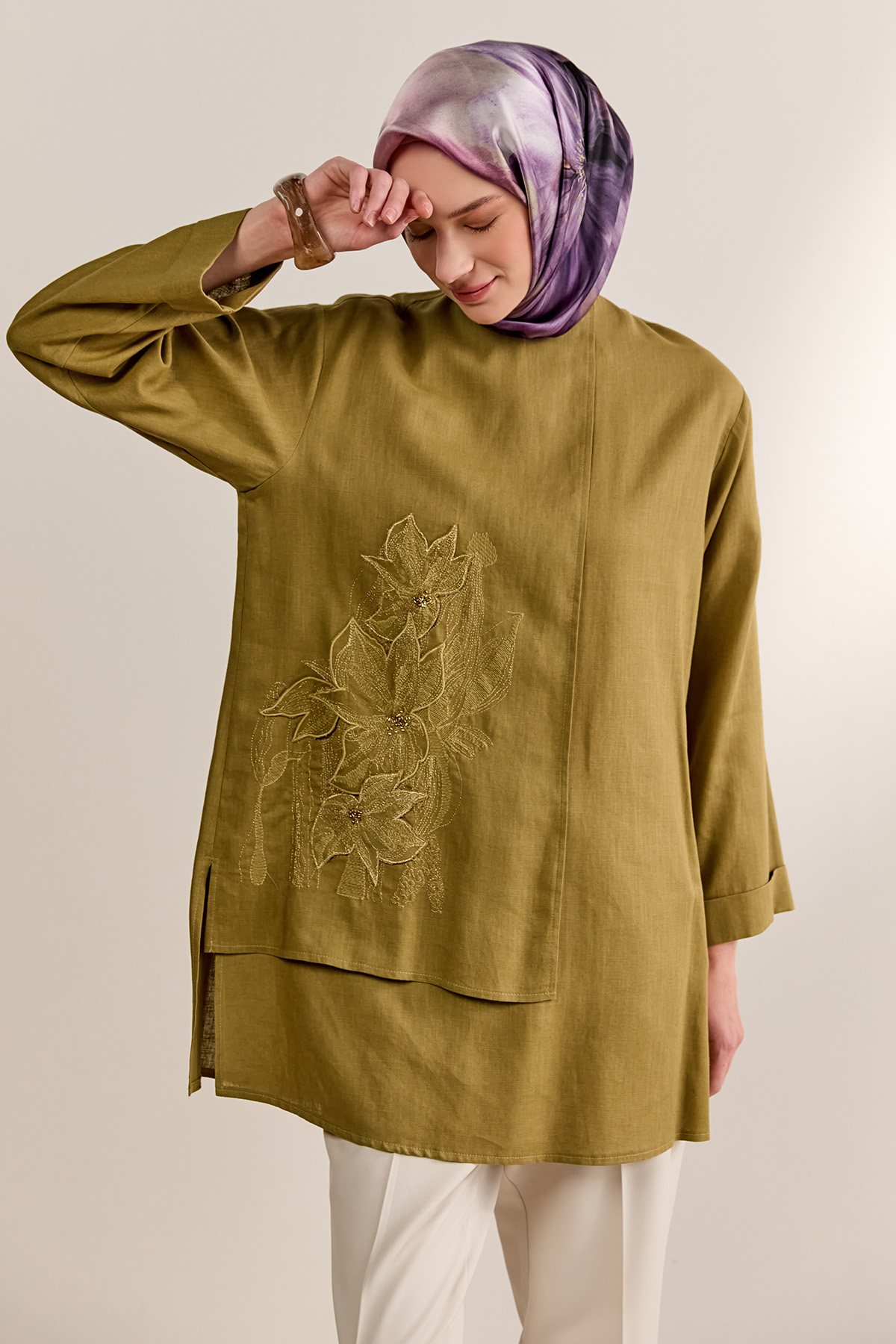 Çiçek Nakışlı Boncuklu Keten Tunik, Tesettür Giyim