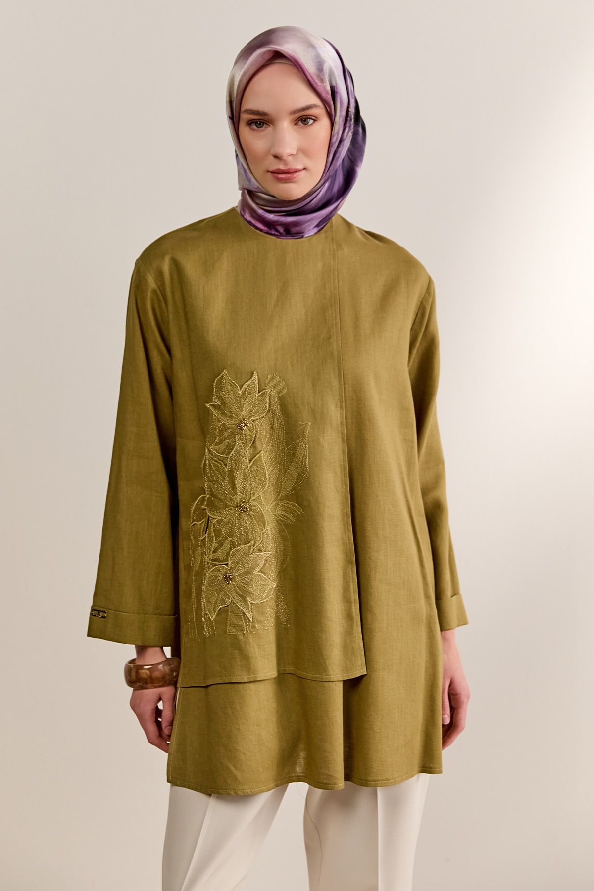 Çiçek Nakışlı Boncuklu Keten Tunik, Tesettür Giyim