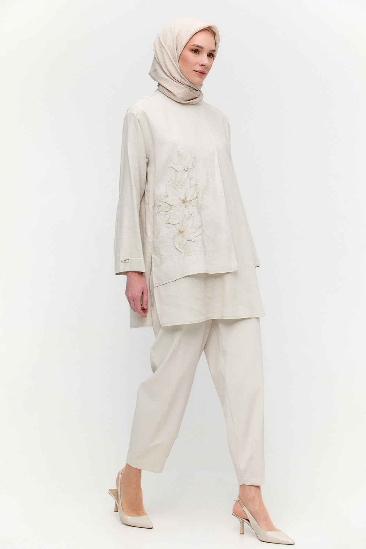 Çiçek Nakışlı Boncuklu Keten Tunik, Tesettür Giyim