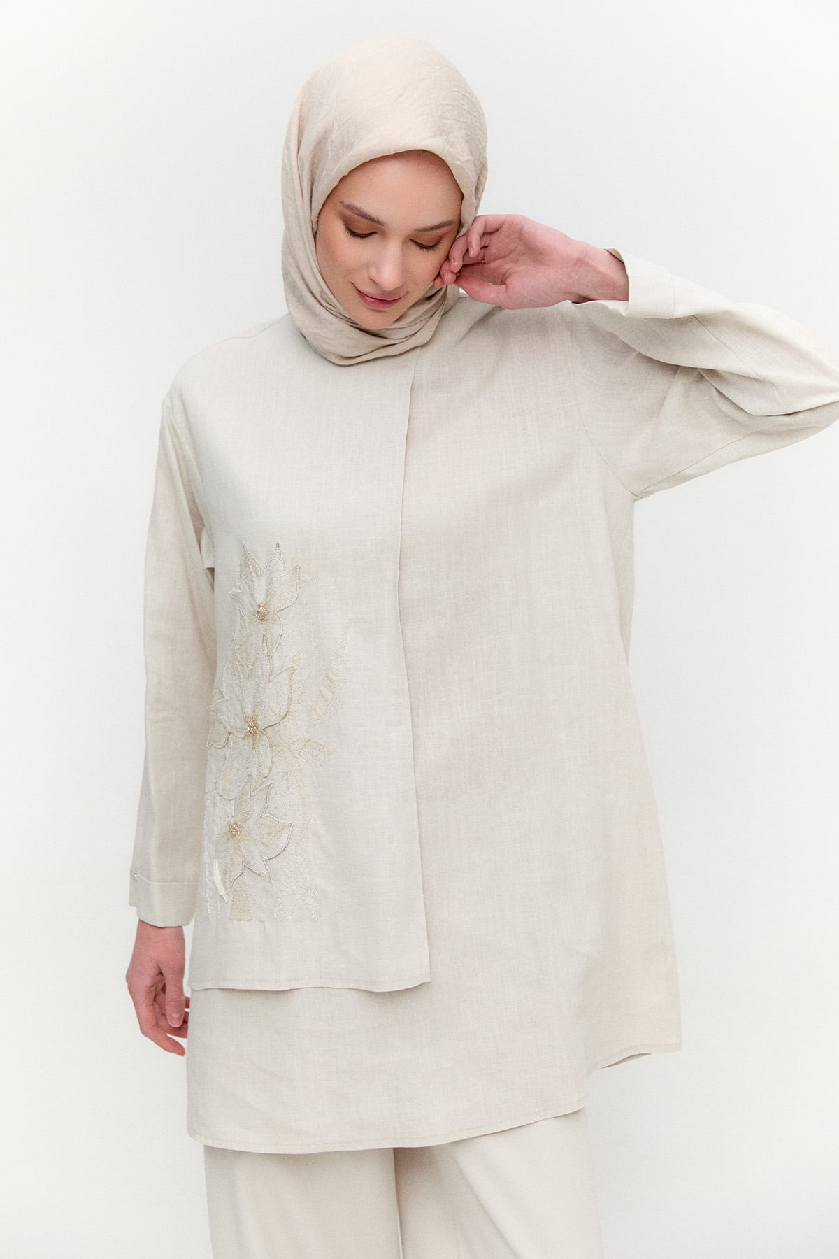 Çiçek Nakışlı Boncuklu Keten Tunik, Tesettür Giyim