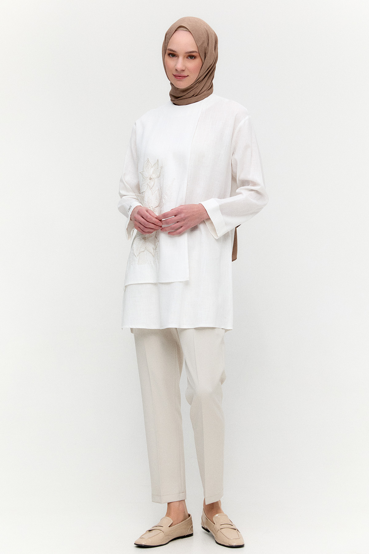 Çiçek Nakışlı Boncuklu Keten Tunik, Tesettür Giyim