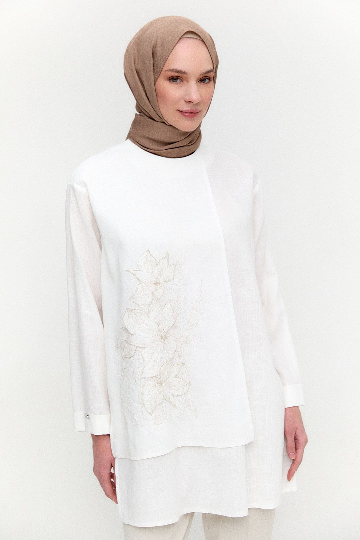 Çiçek Nakışlı Boncuklu Keten Tunik, Tesettür Giyim