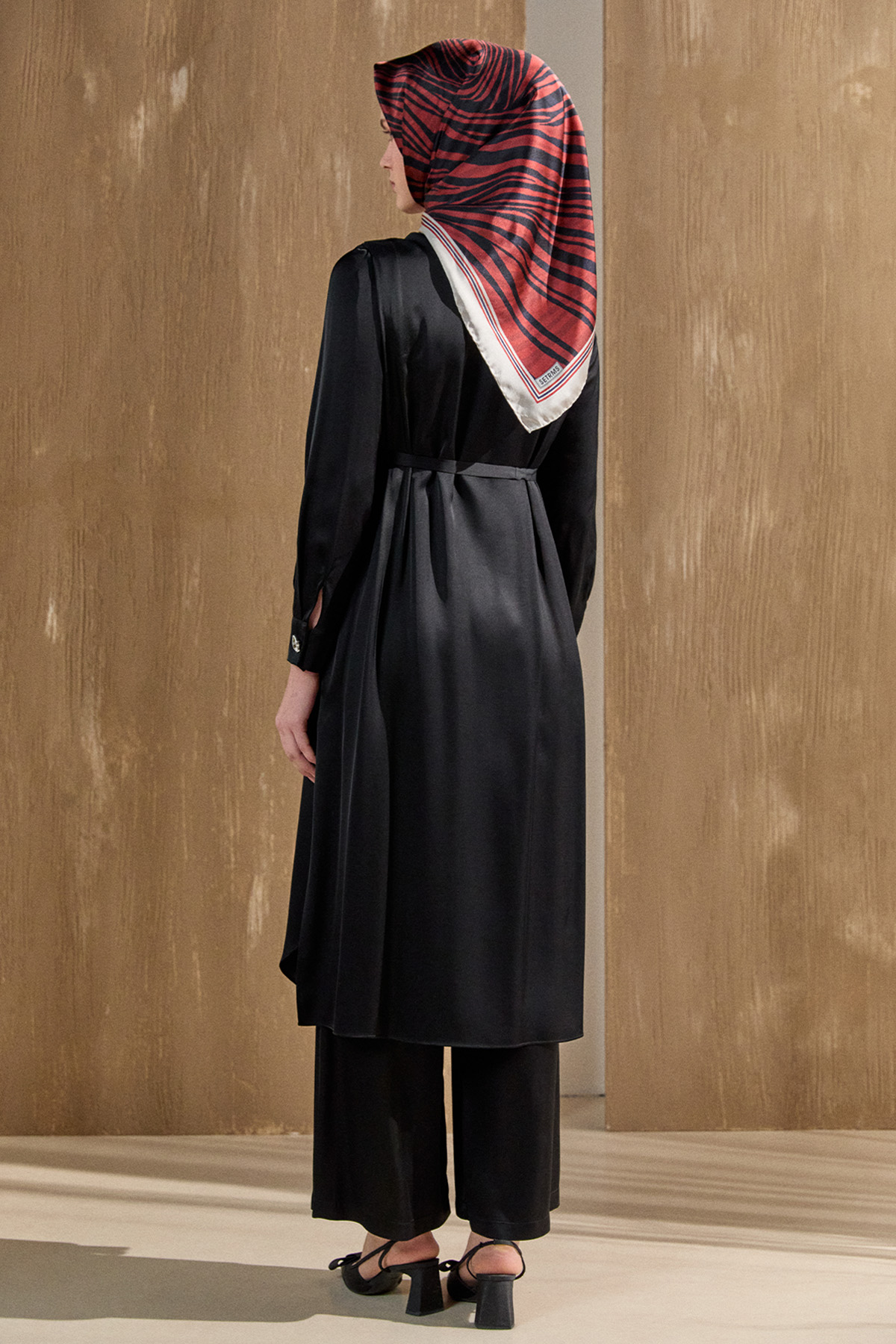 Kruvaze Saten Uzun Tunik, Tesettür Giyim