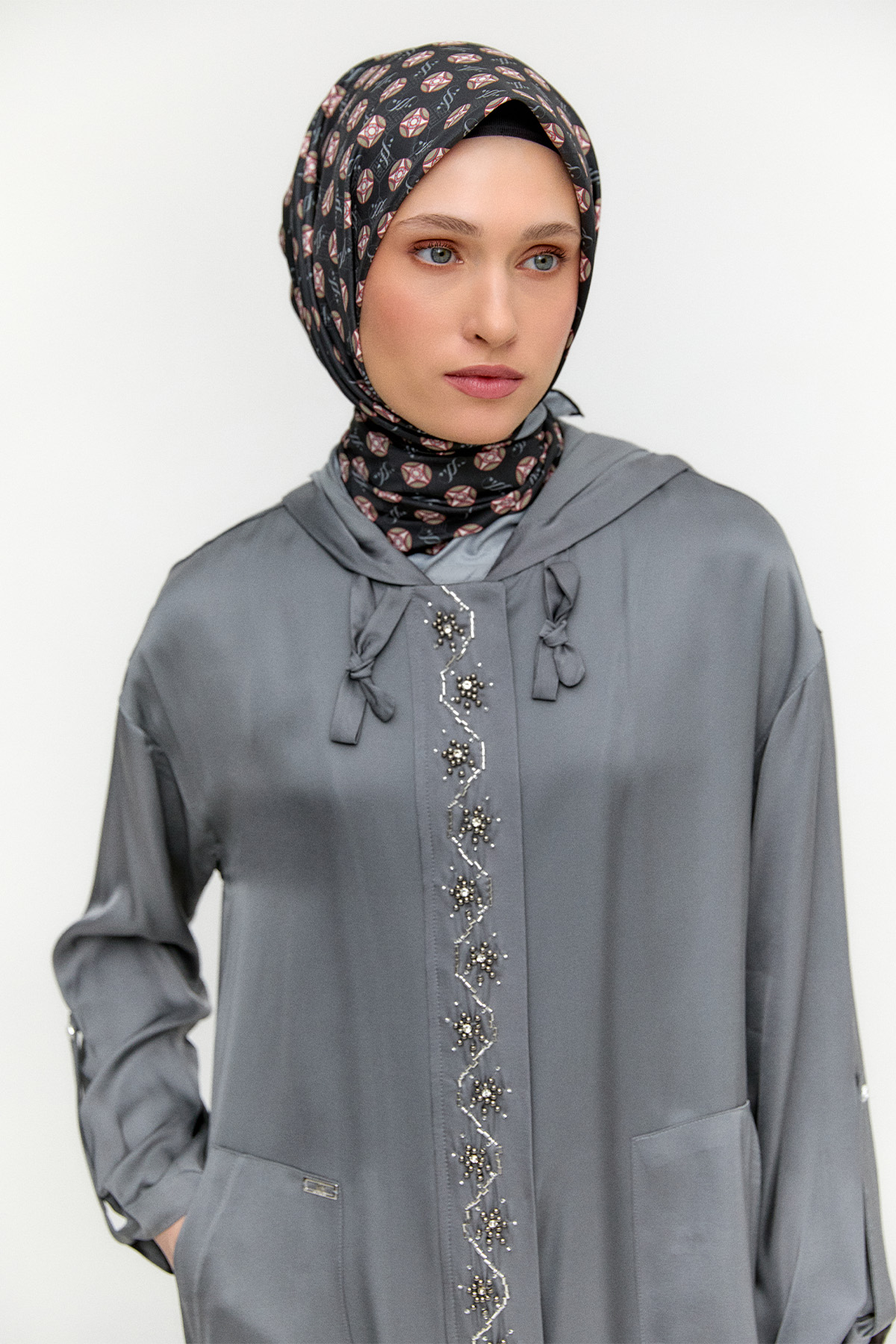 İşlemeli Floş Saten Tunik, Tesettür Giyim