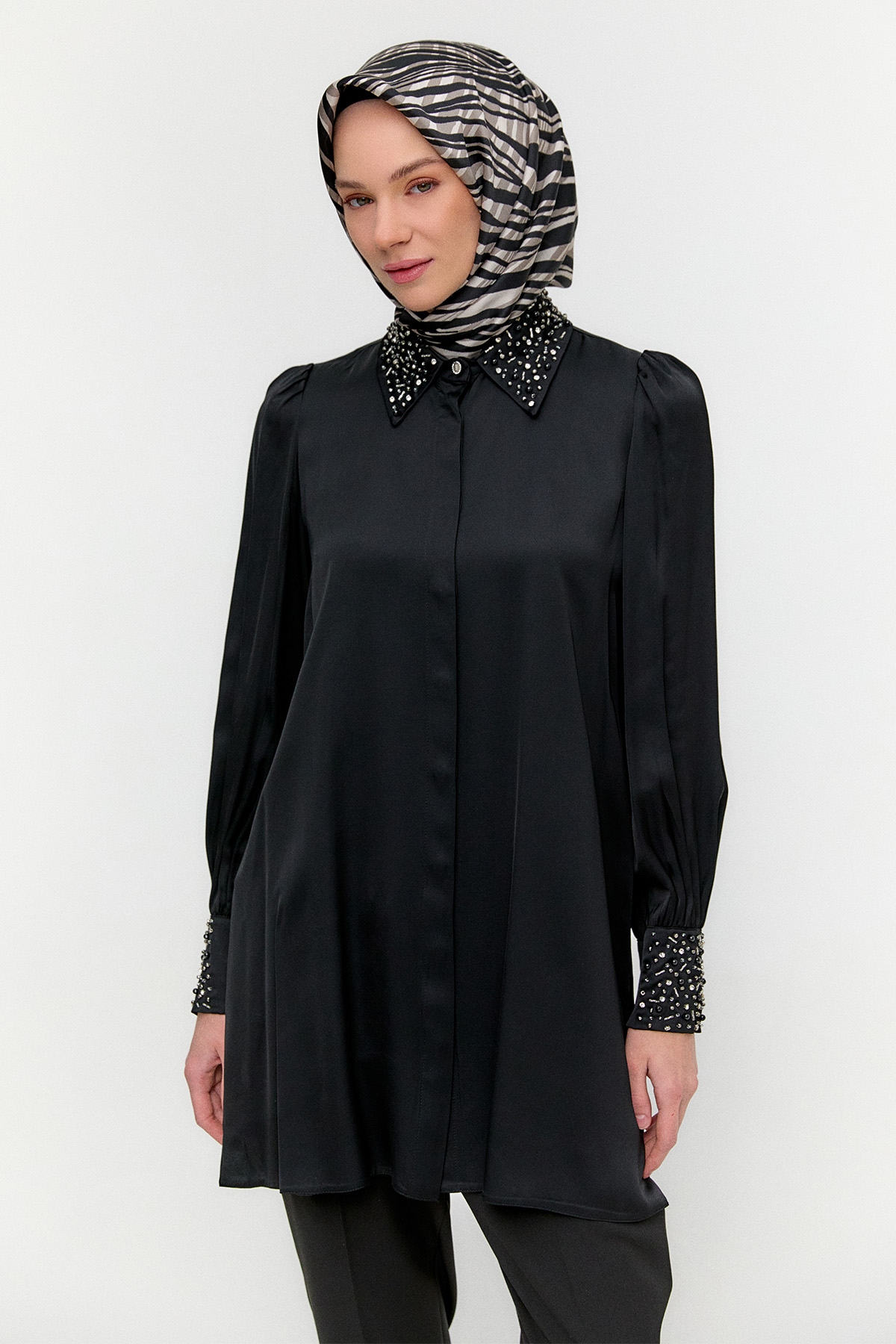 İşlemeli Detaylı Floş Tunik, Tesettür Giyim