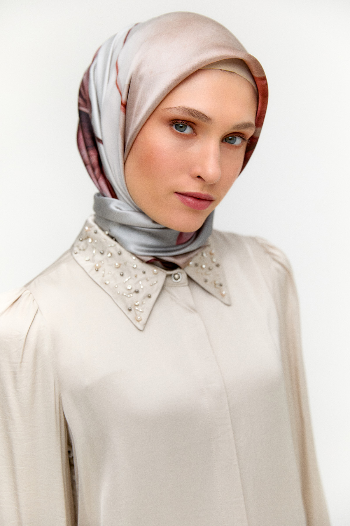 İşlemeli Detaylı Floş Tunik, Tesettür Giyim