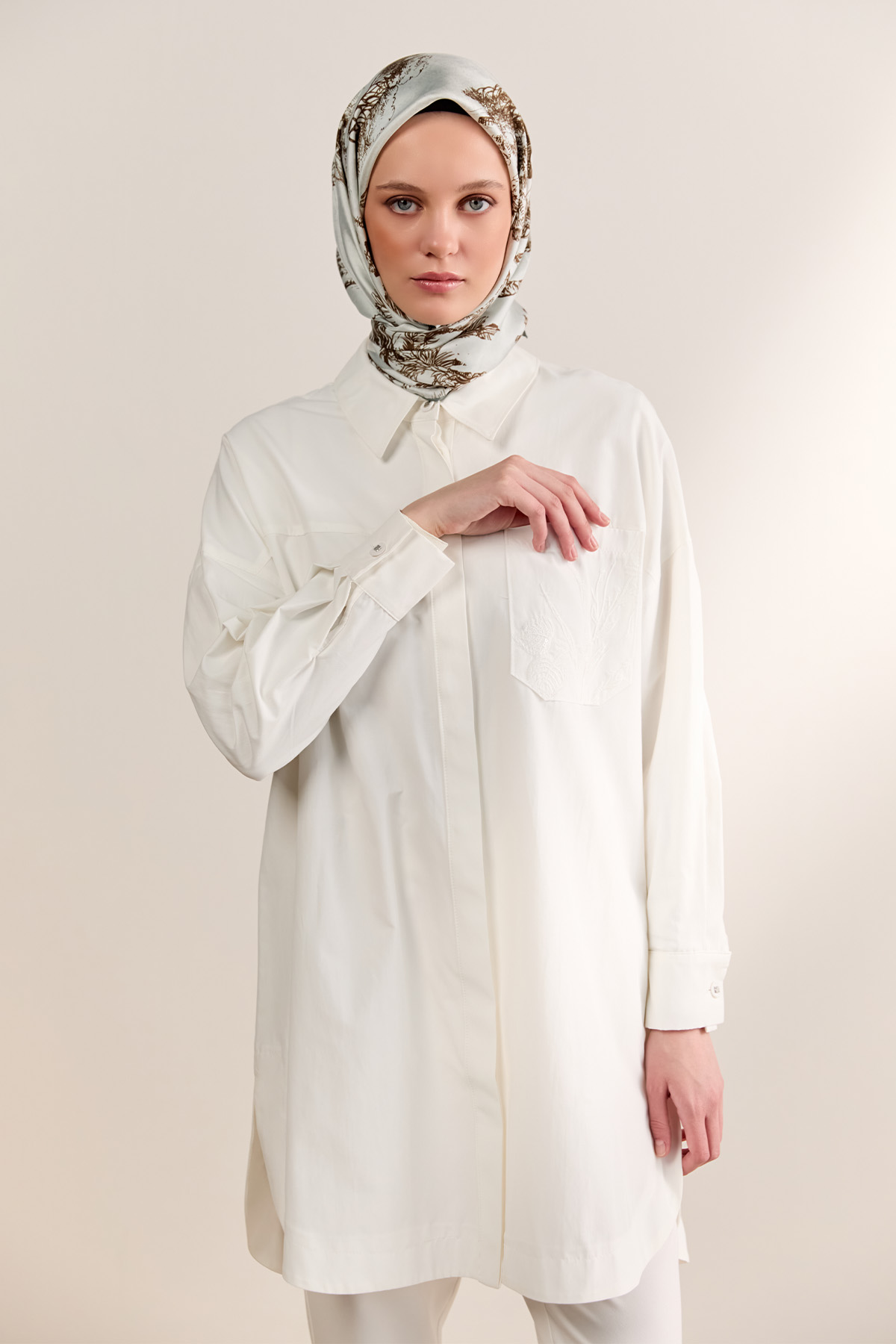 Nakış Detaylı Oversize Pamuklu Tunik, Tesettür Giyim