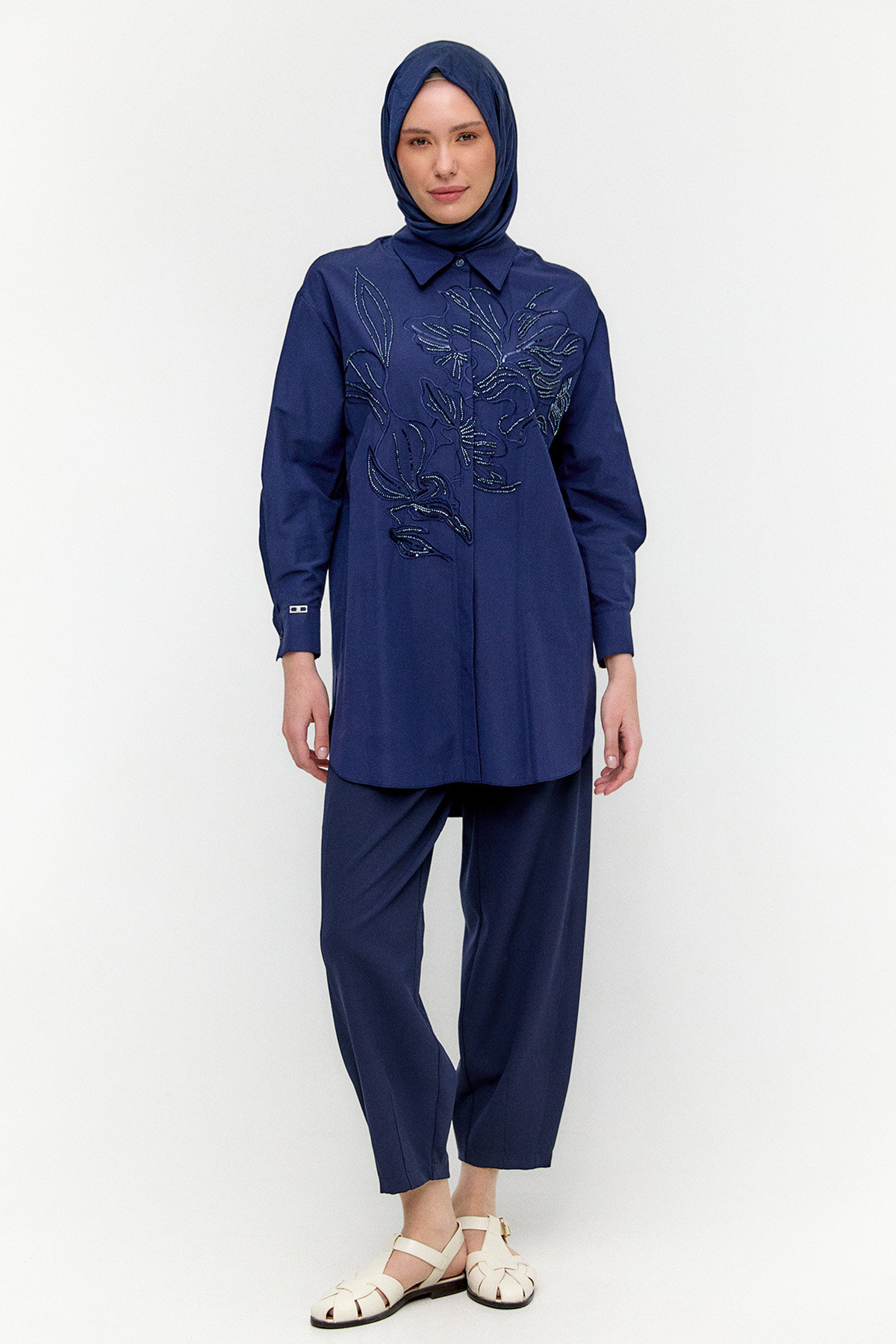 Boncuklu Çiçek Nakışlı Pamuk Tunik, Tesettür Giyim