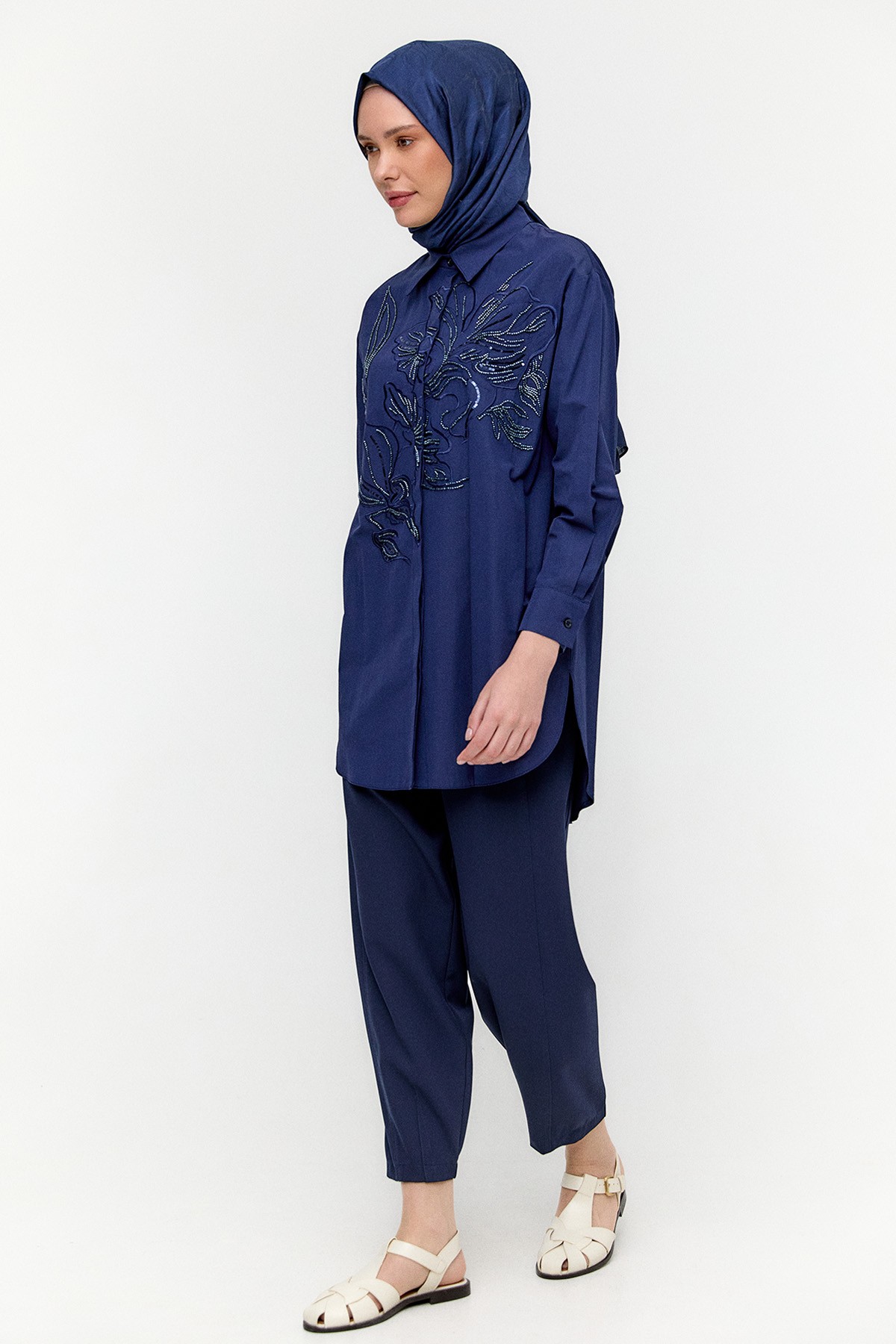 Boncuklu Çiçek Nakışlı Pamuk Tunik, Tesettür Giyim