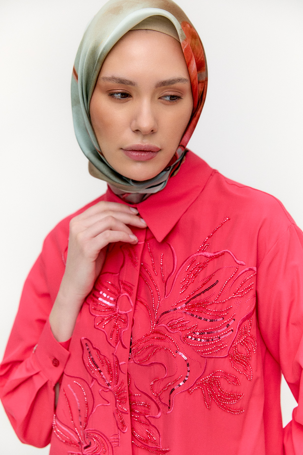 Boncuklu Çiçek Nakışlı Pamuk Tunik, Tesettür Giyim