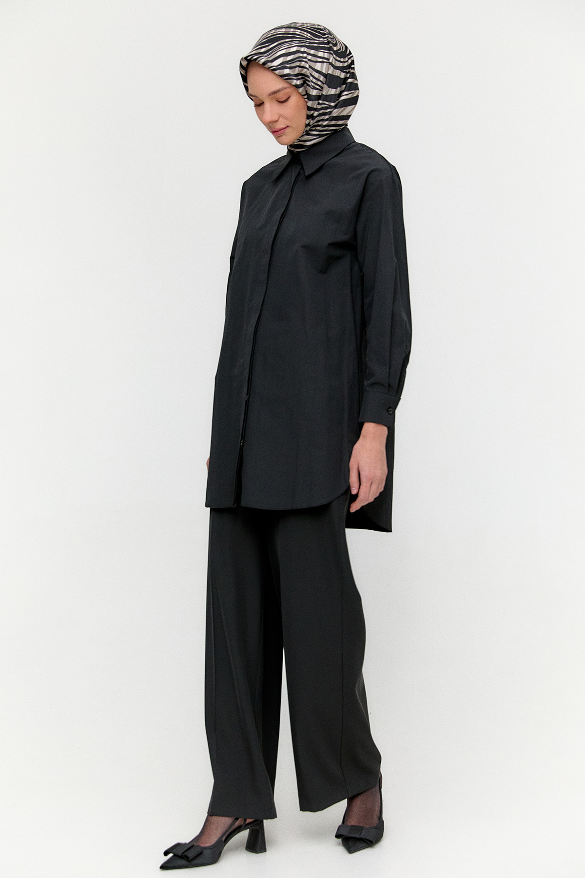 Sırtta Nakış Detaylı Tunik, Tesettür Giyim