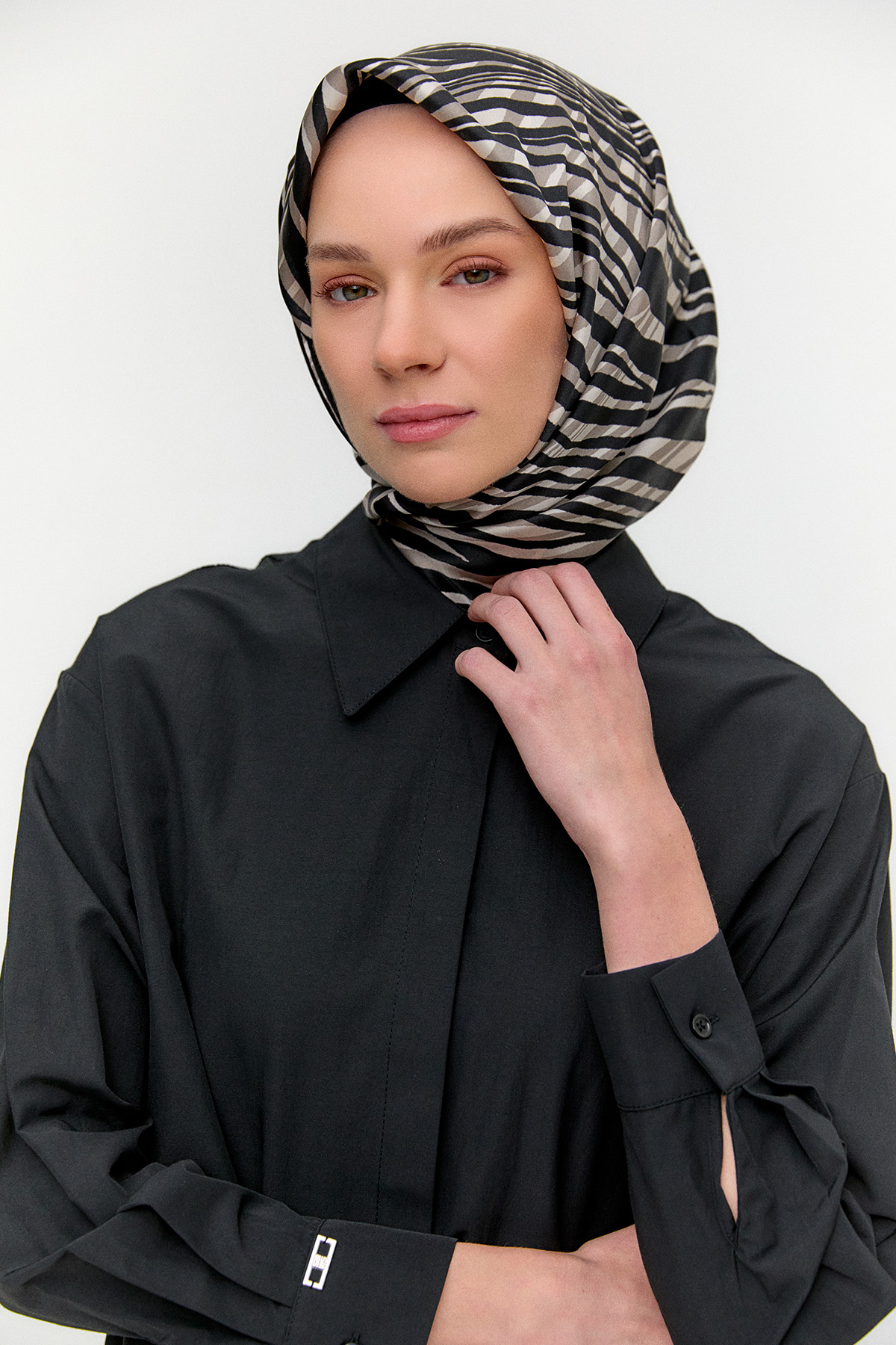 Sırtta Nakış Detaylı Tunik, Tesettür Giyim