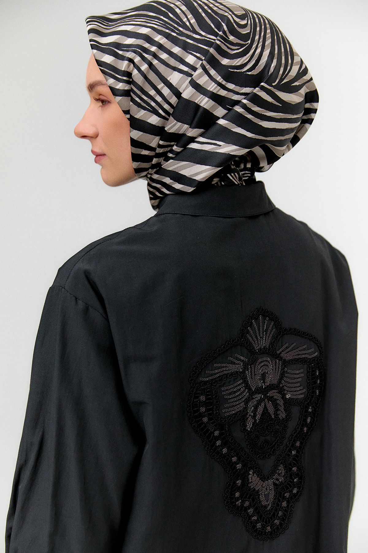 Sırtta Nakış Detaylı Tunik, Tesettür Giyim