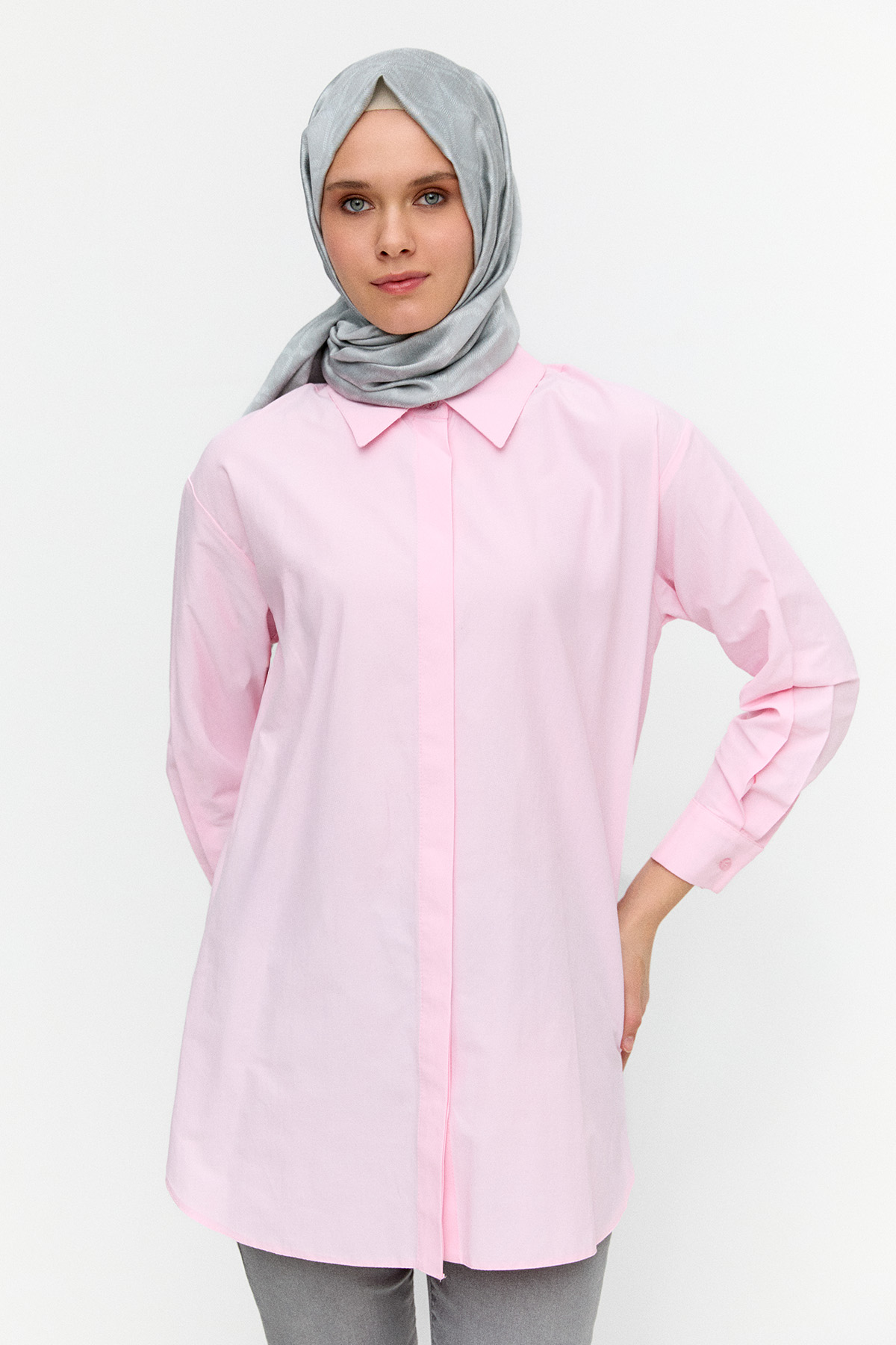 Sırtta Nakış Detaylı Tunik, Tesettür Giyim