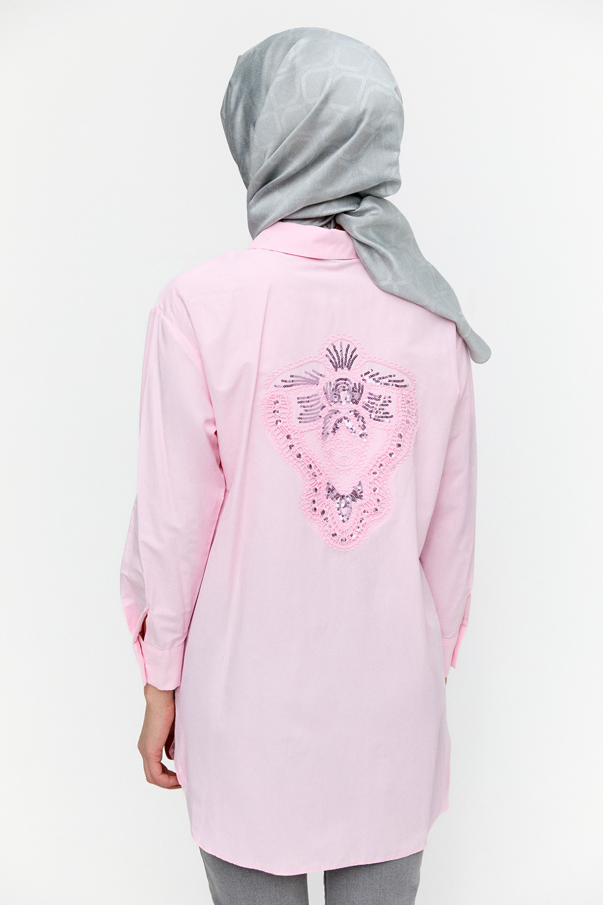 Sırtta Nakış Detaylı Tunik, Tesettür Giyim