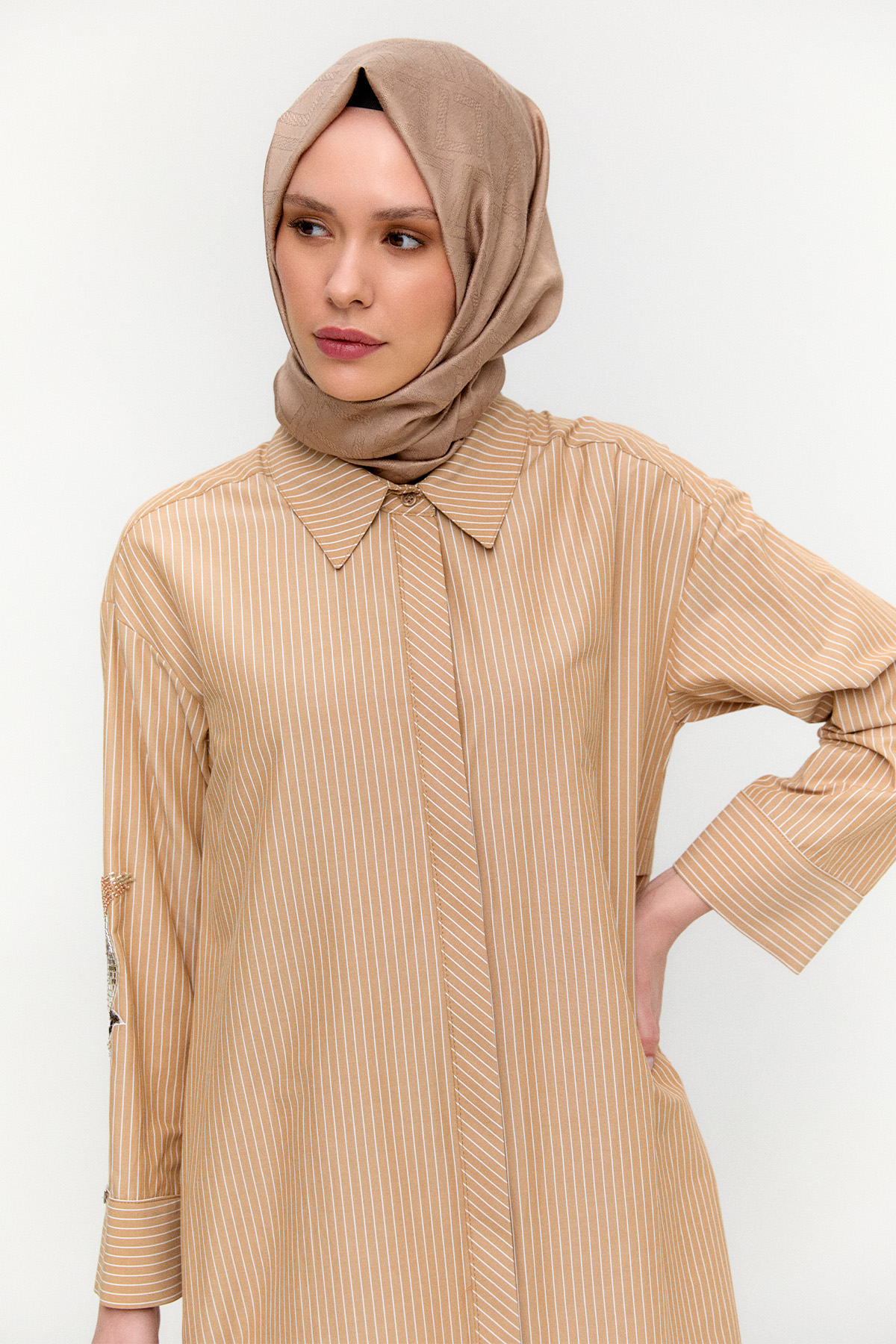 Boncuk Nakışlı Pamuklu Uzun Tunik, Tesettür Giyim