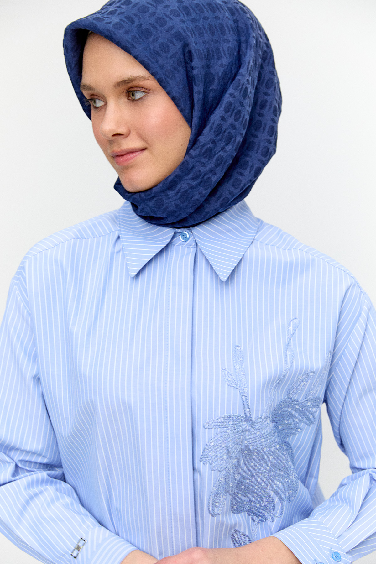 Payetli Nakışlı Çizgili Tunik, Tesettür Giyim