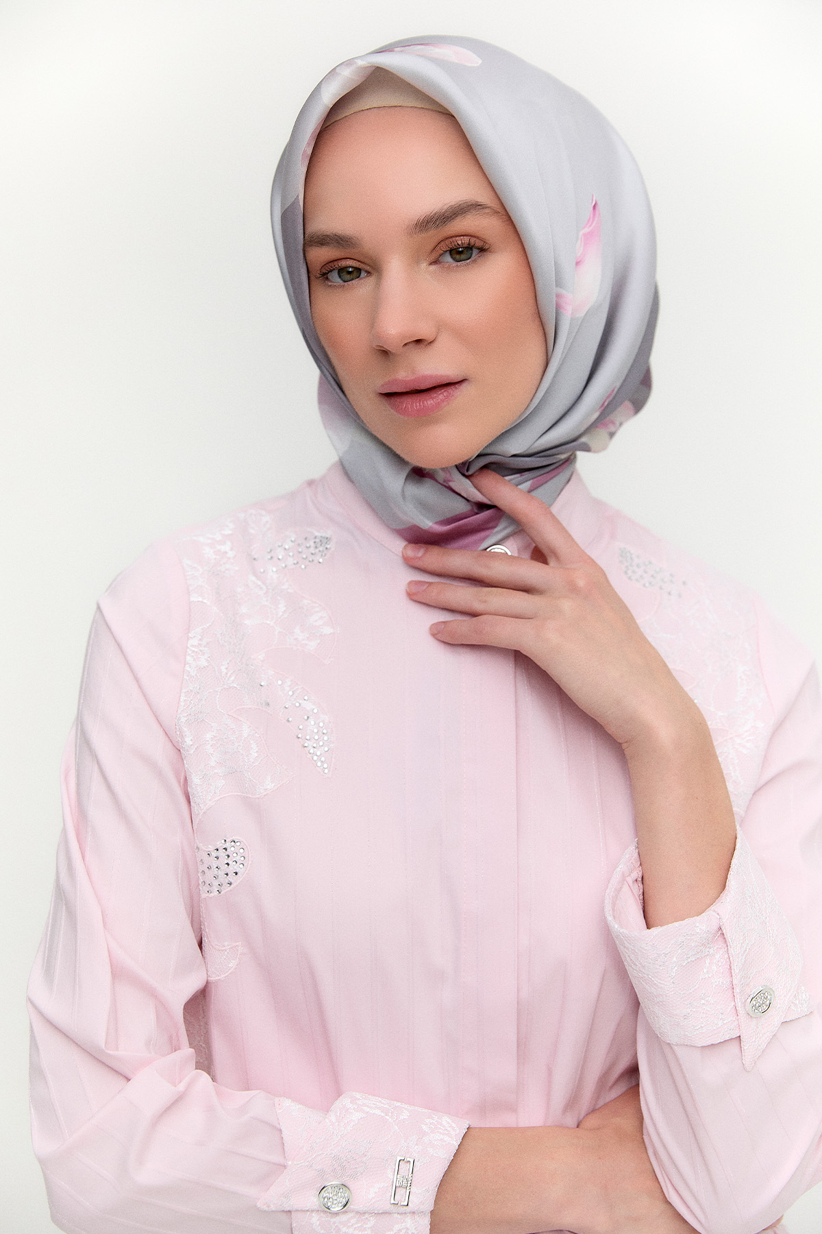 Hakim Yakalı Dantel Motifli Tunik, Tesettür Giyim