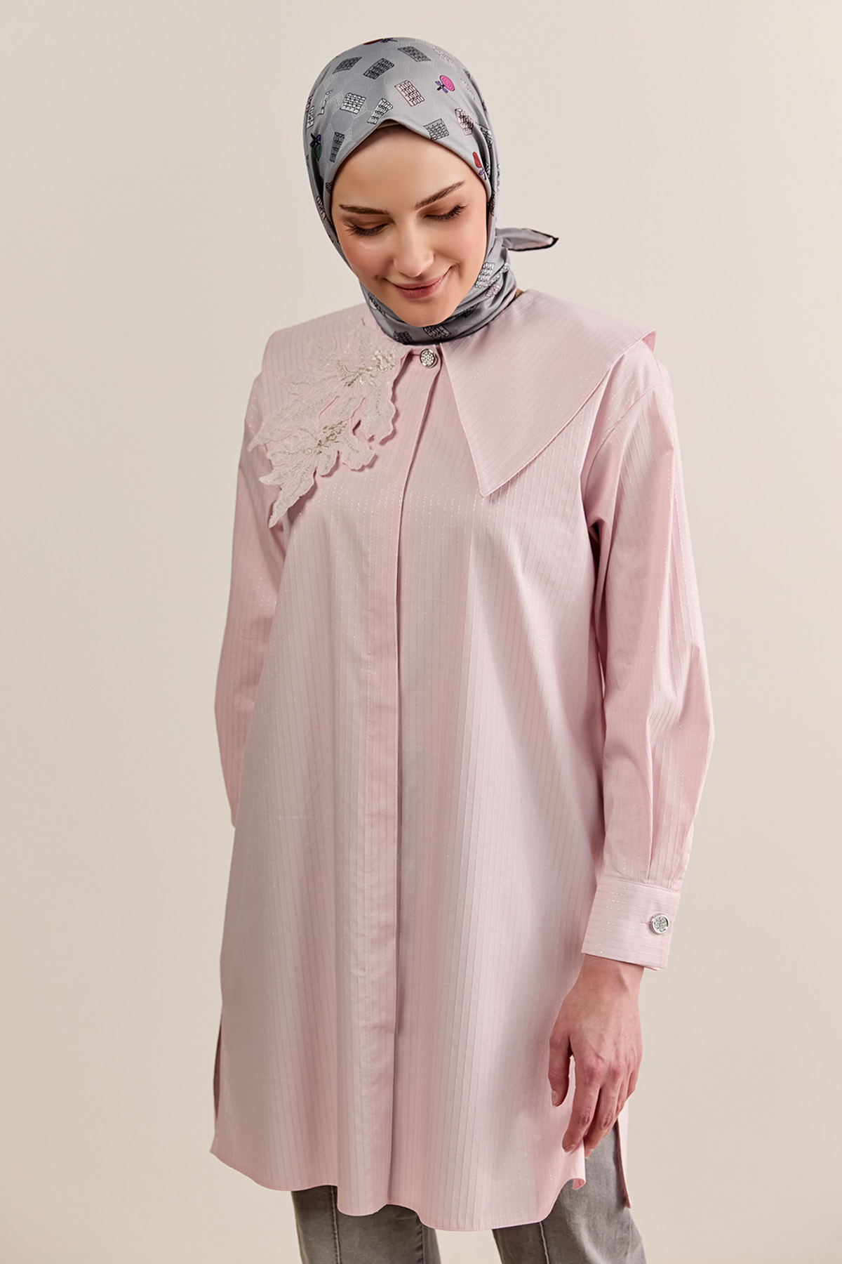 Çiçek Aplikeli Pamuklu Tunik, Tesettür Giyim