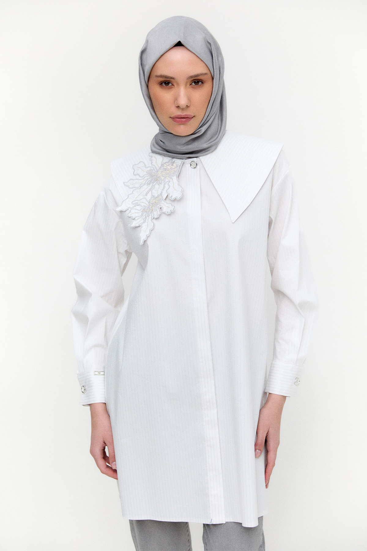 Çiçek Aplikeli Pamuklu Tunik, Tesettür Giyim