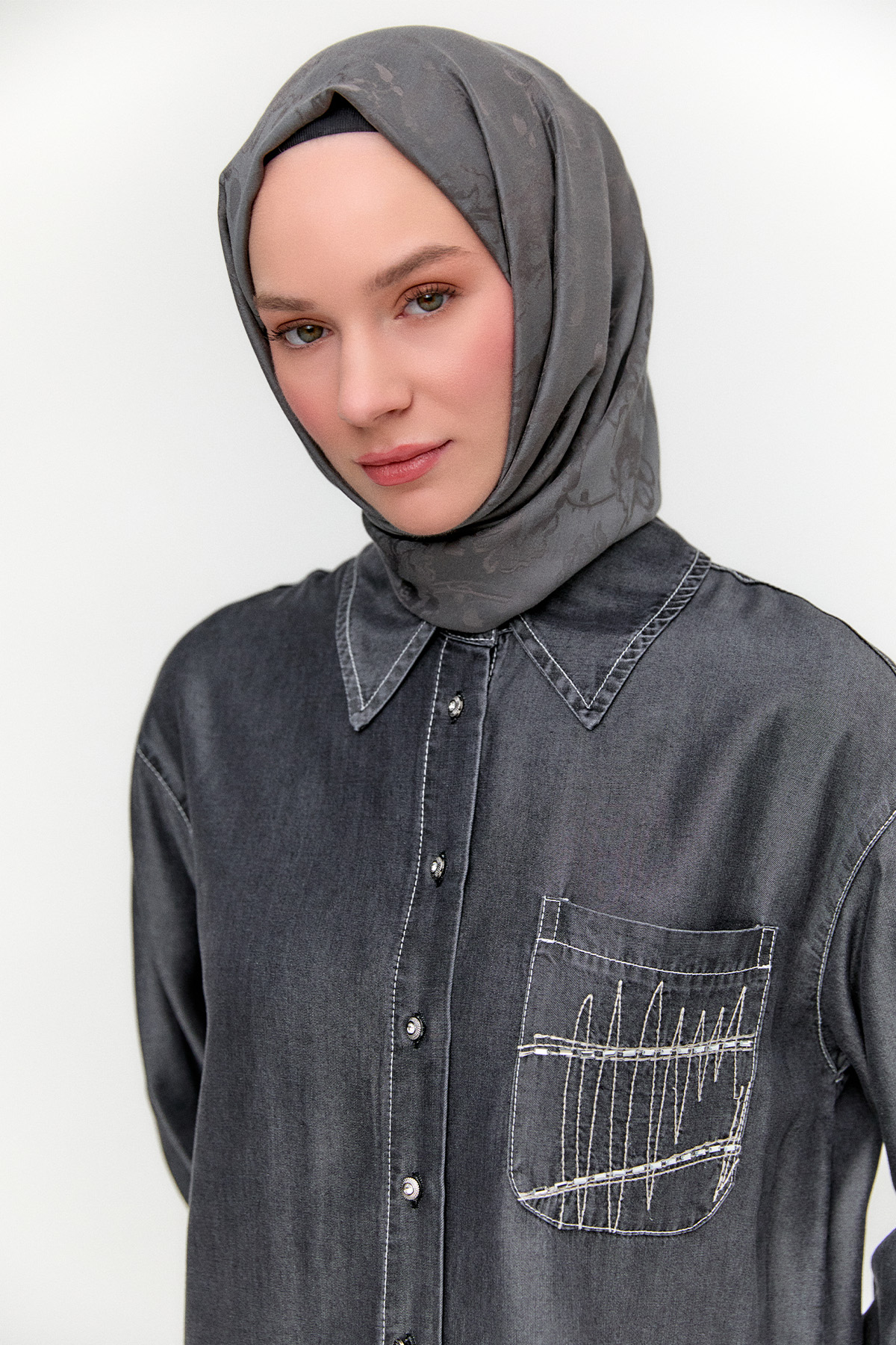 Taşlı Nakış Detaylı Tunik, Tesettür Giyim